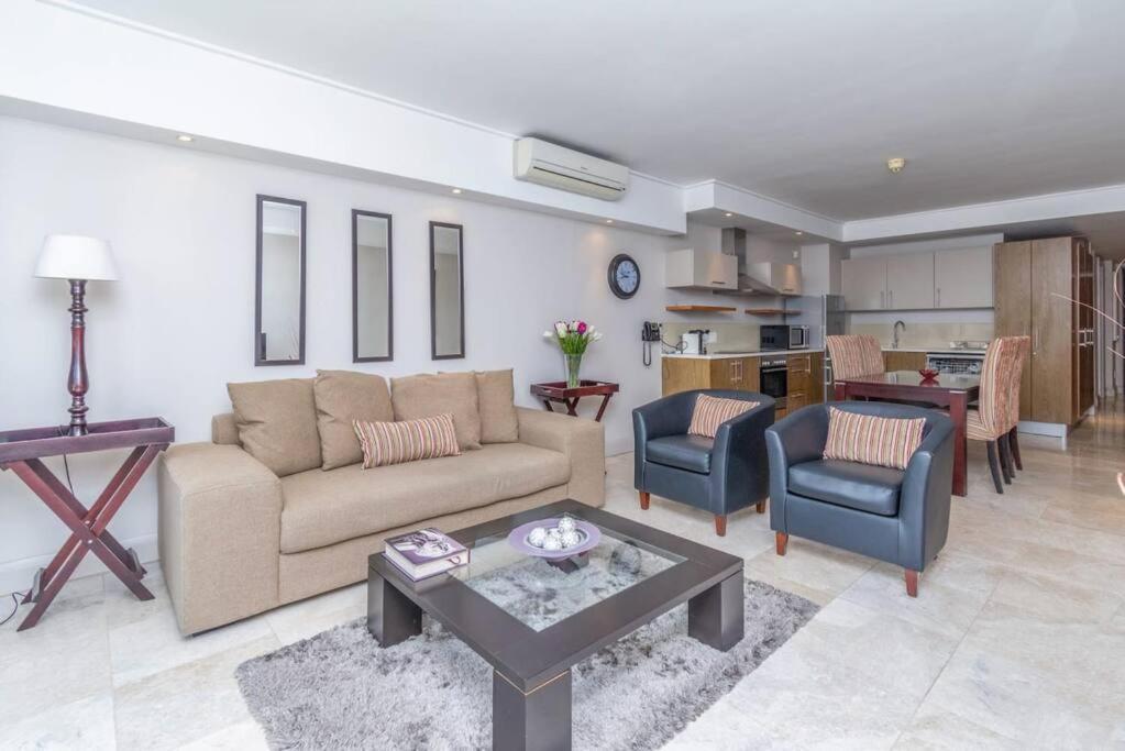 Waterfront Canal - Fully Equipped One Bedroom Apartment view 4