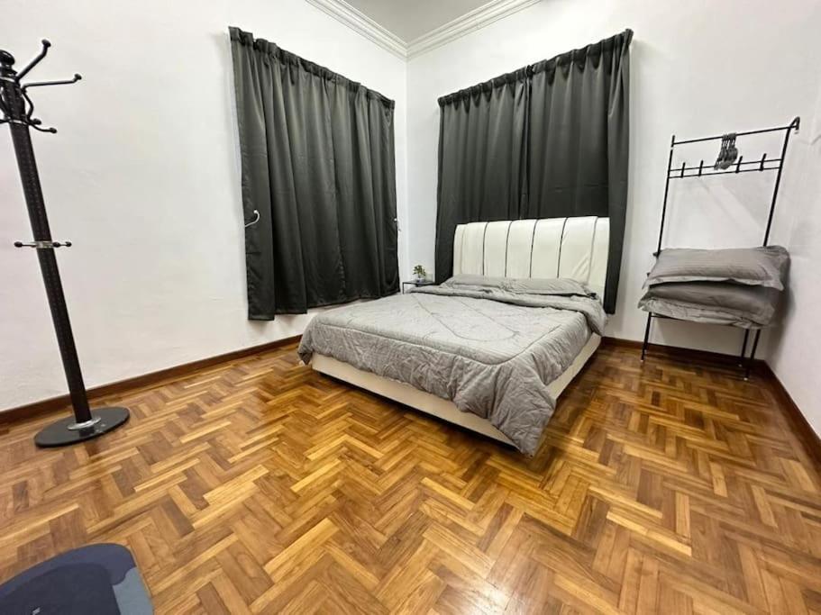 Home In Johor Bahru Near by Setia Tropika