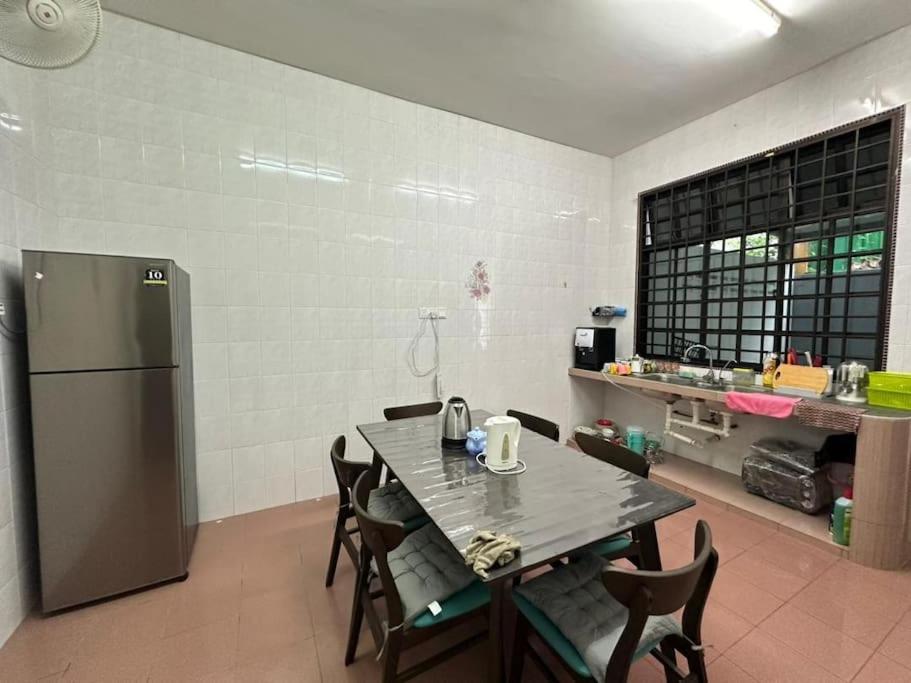 Home In Johor Bahru Near by Setia Tropika