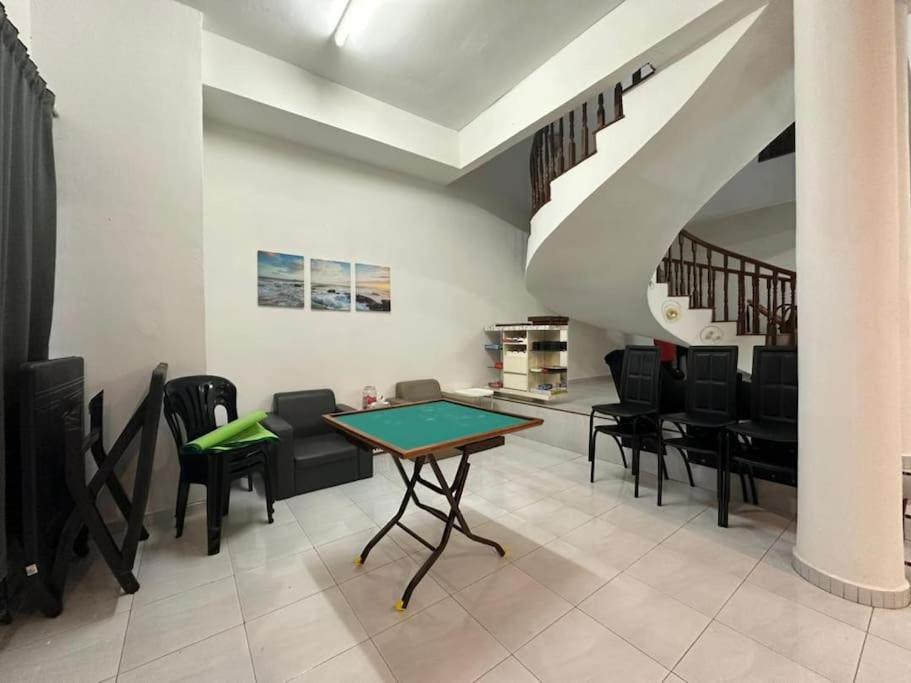 Home In Johor Bahru Near by Setia Tropika