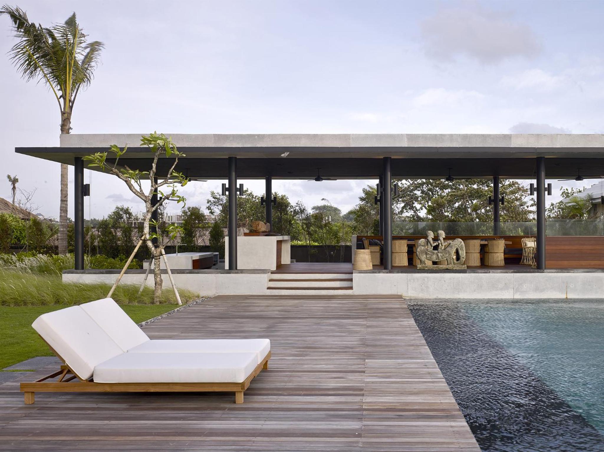 Arnalaya Beach House view 4