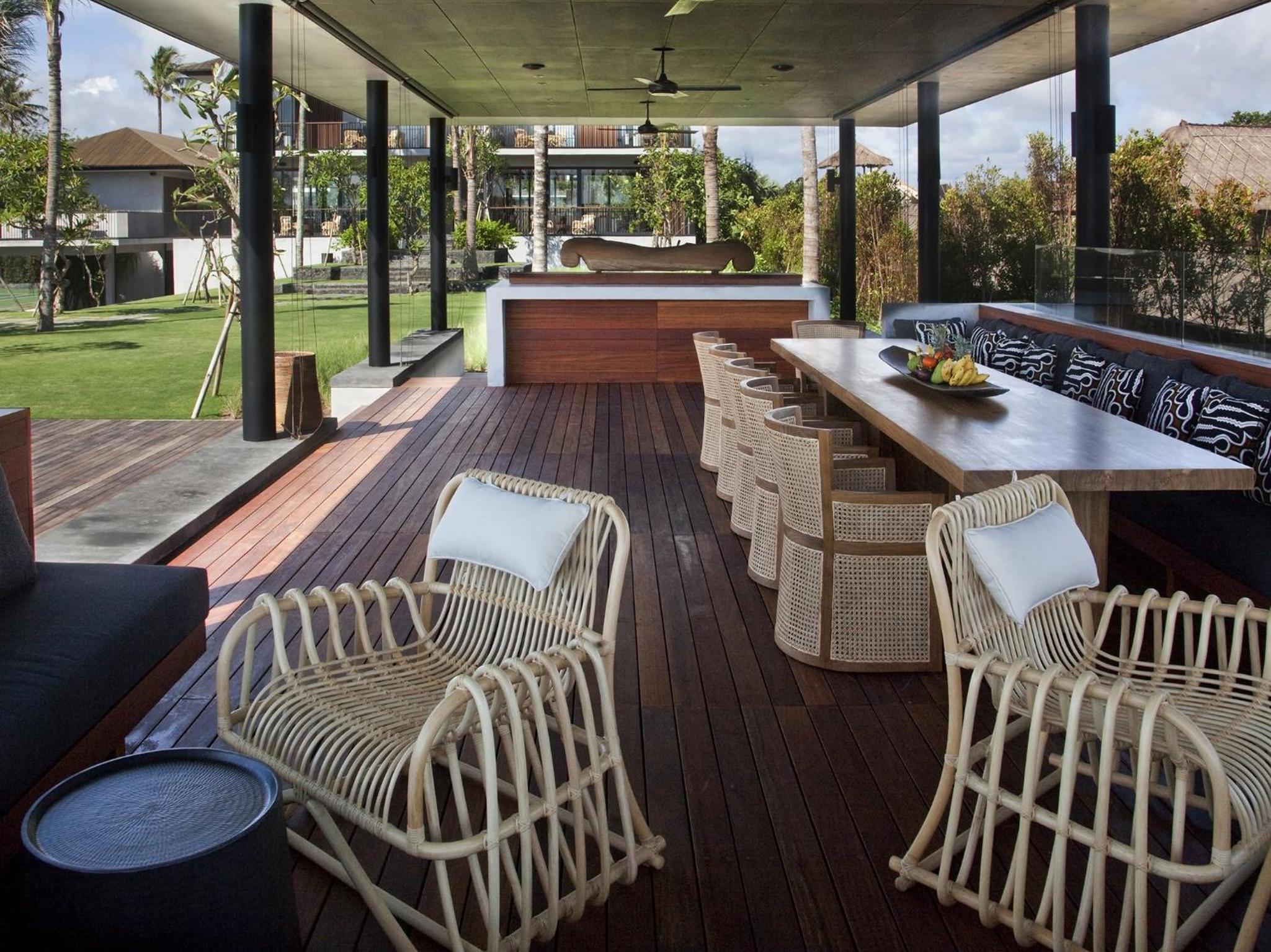 Arnalaya Beach House view 5