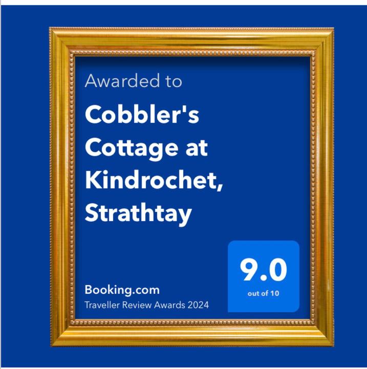Cobbler's Cottage at Kindrochet, Strathtay view 2