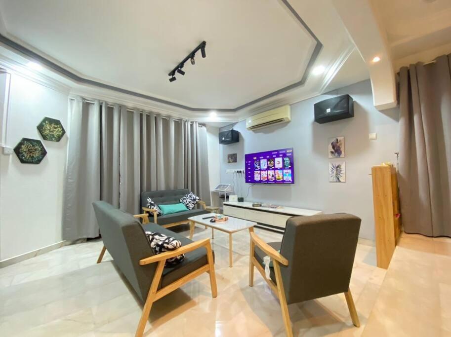 Home in Johor Bahru Near By Paradigm Mall JB