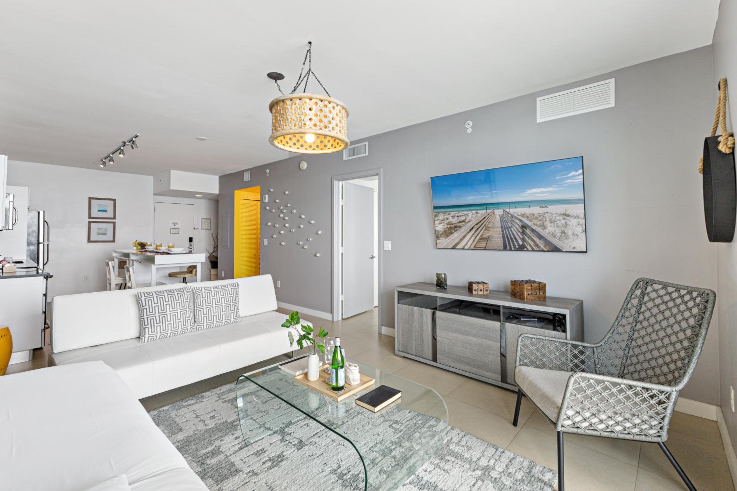 Dharma Home Suites Miami Beach at Monte Carlo