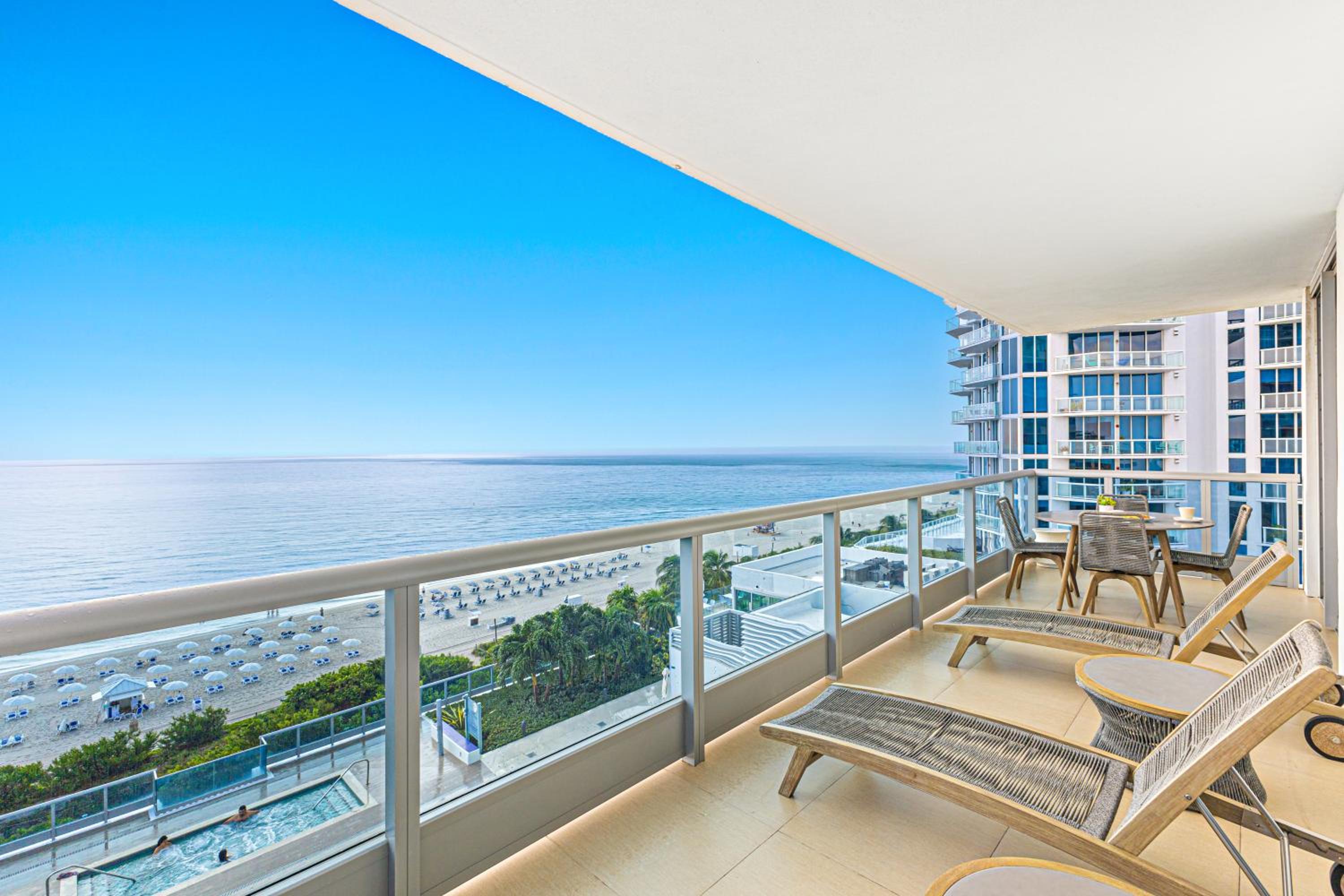 Dharma Home Suites Miami Beach at Monte Carlo