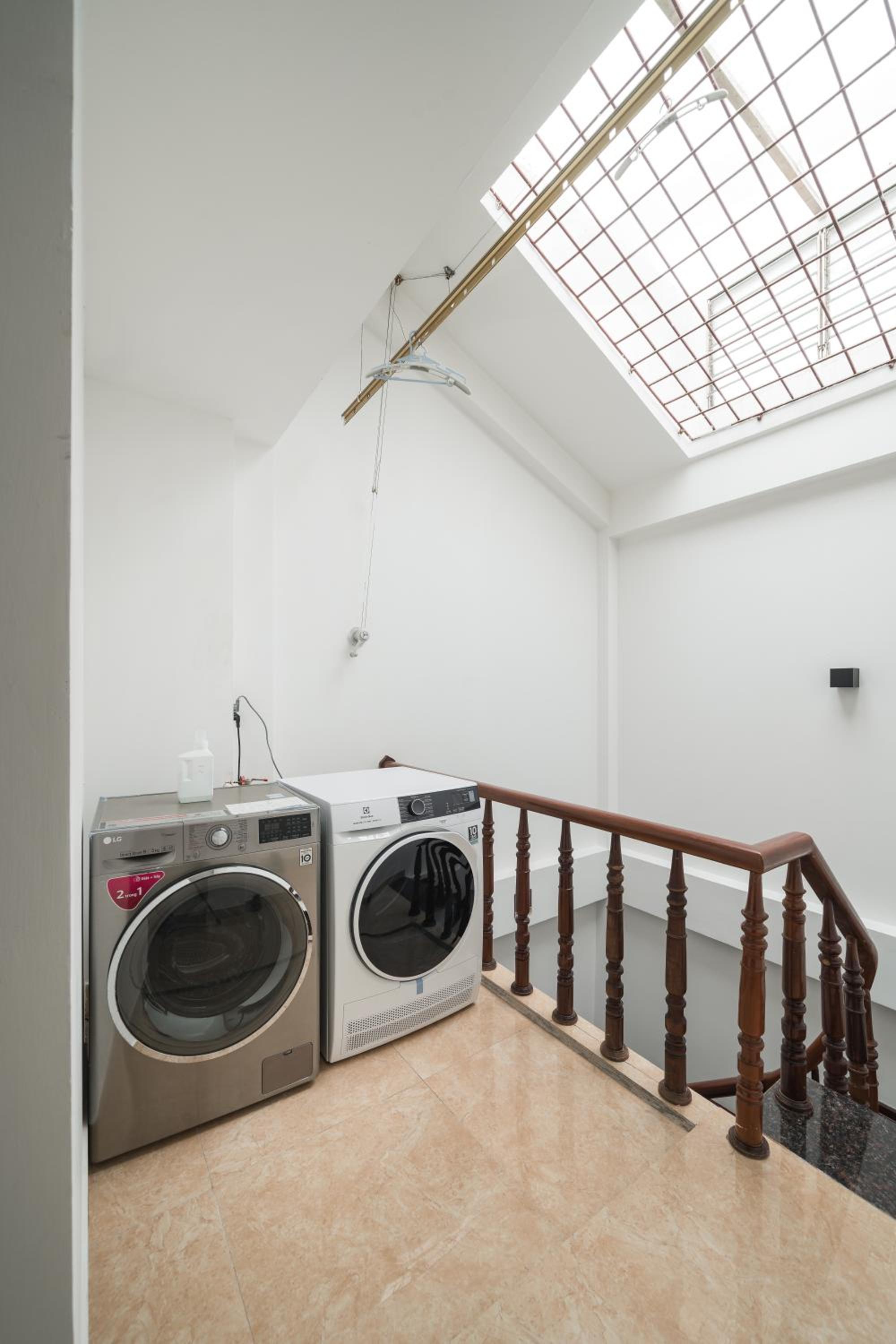 Ukiyo 3 bedrooms house 5' walk to Hanoi Flag Tower