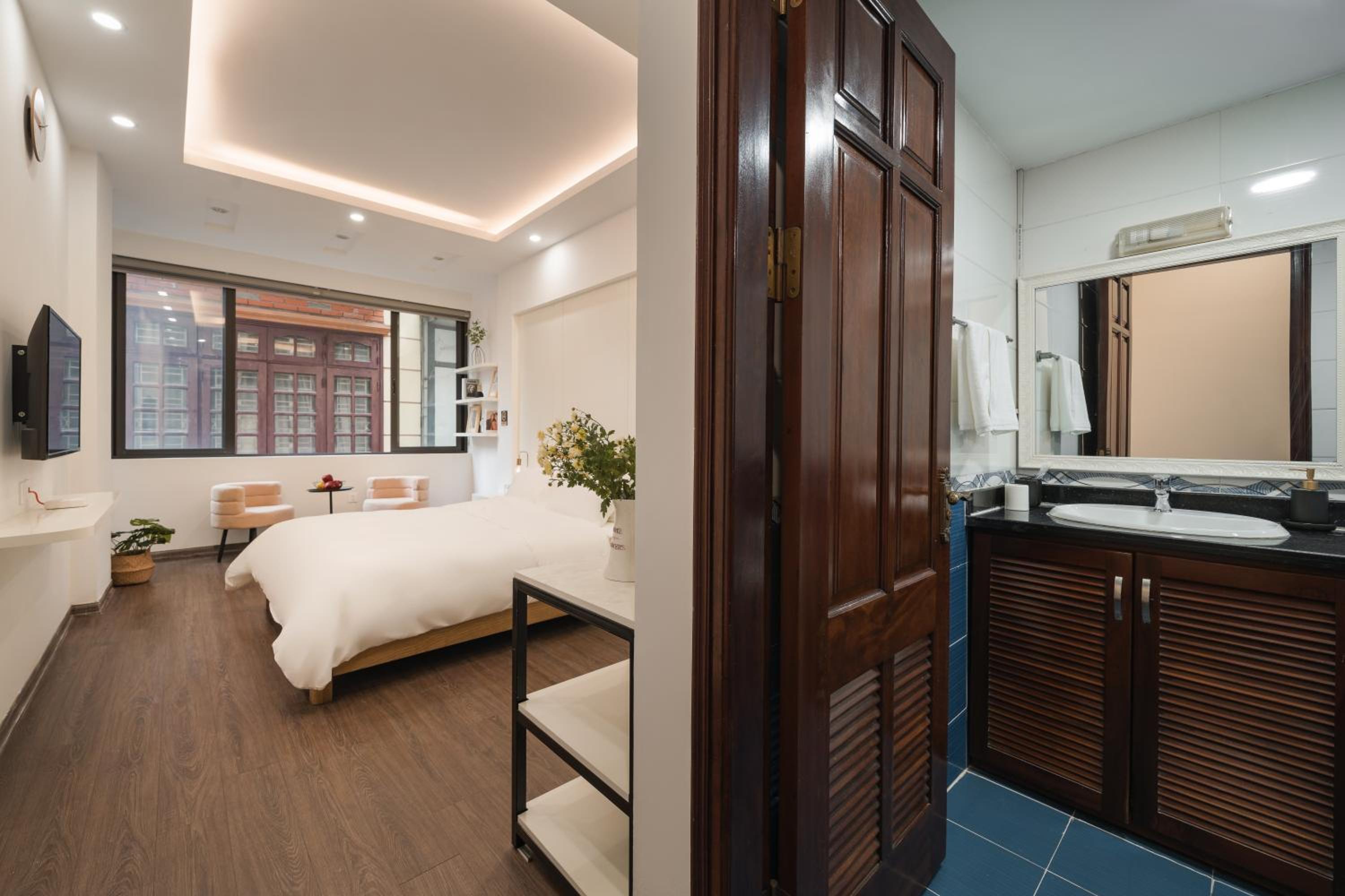 Ukiyo 3 bedrooms house 5' walk to Hanoi Flag Tower