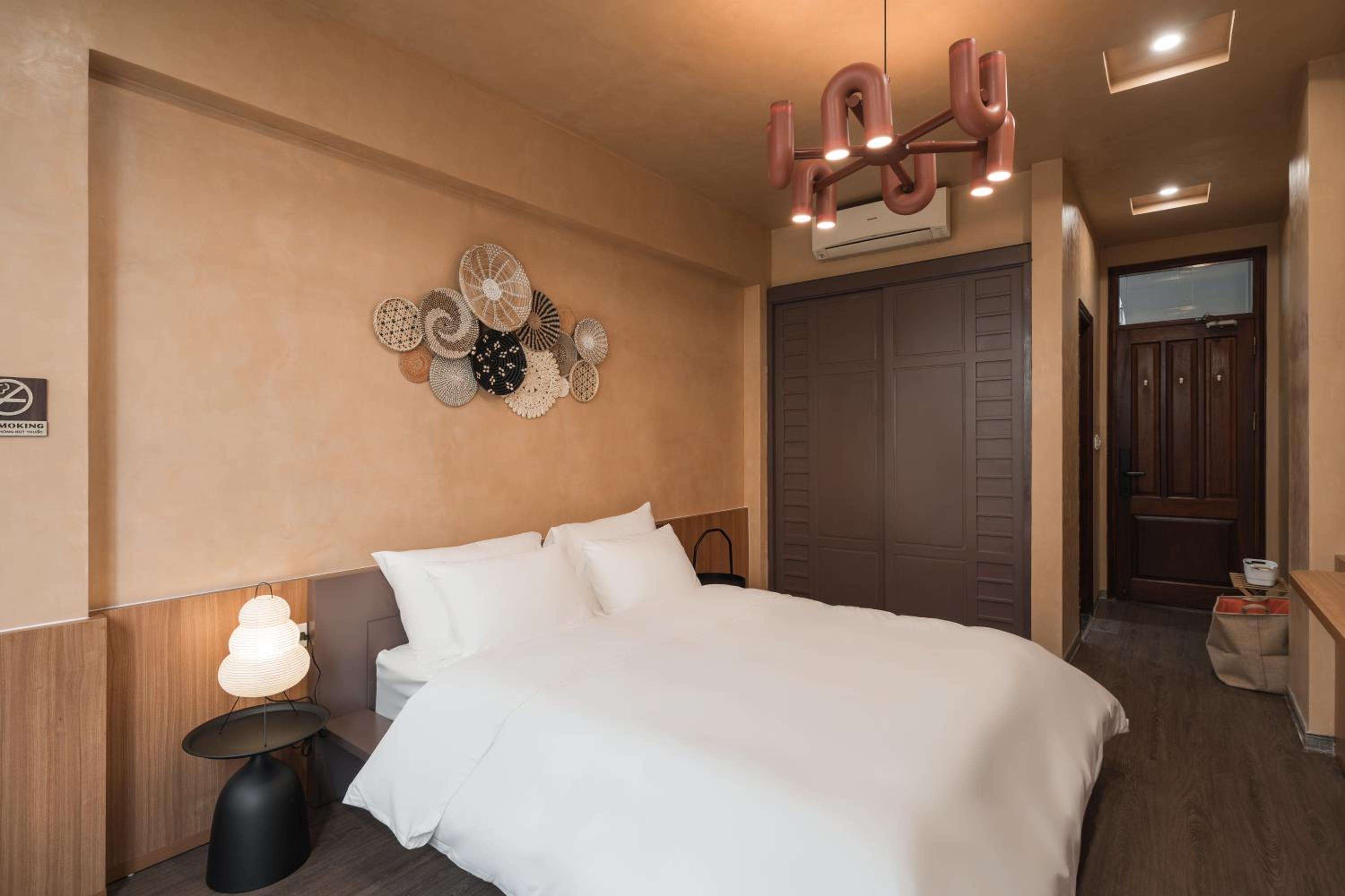 Ukiyo 3 bedrooms house 5' walk to Hanoi Flag Tower