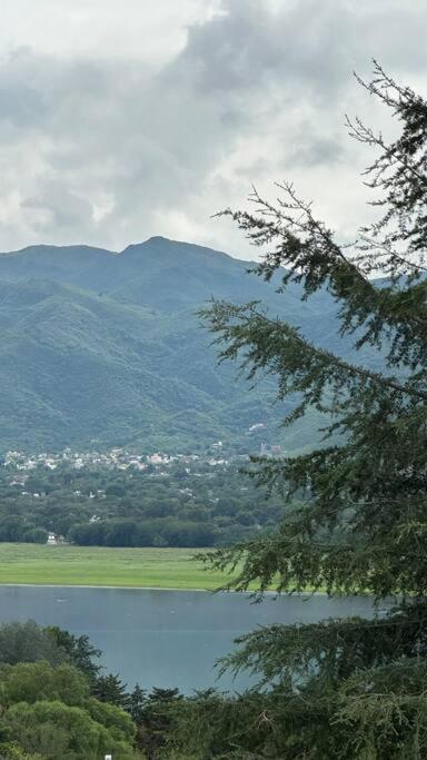 Casa vista panorámica al lago