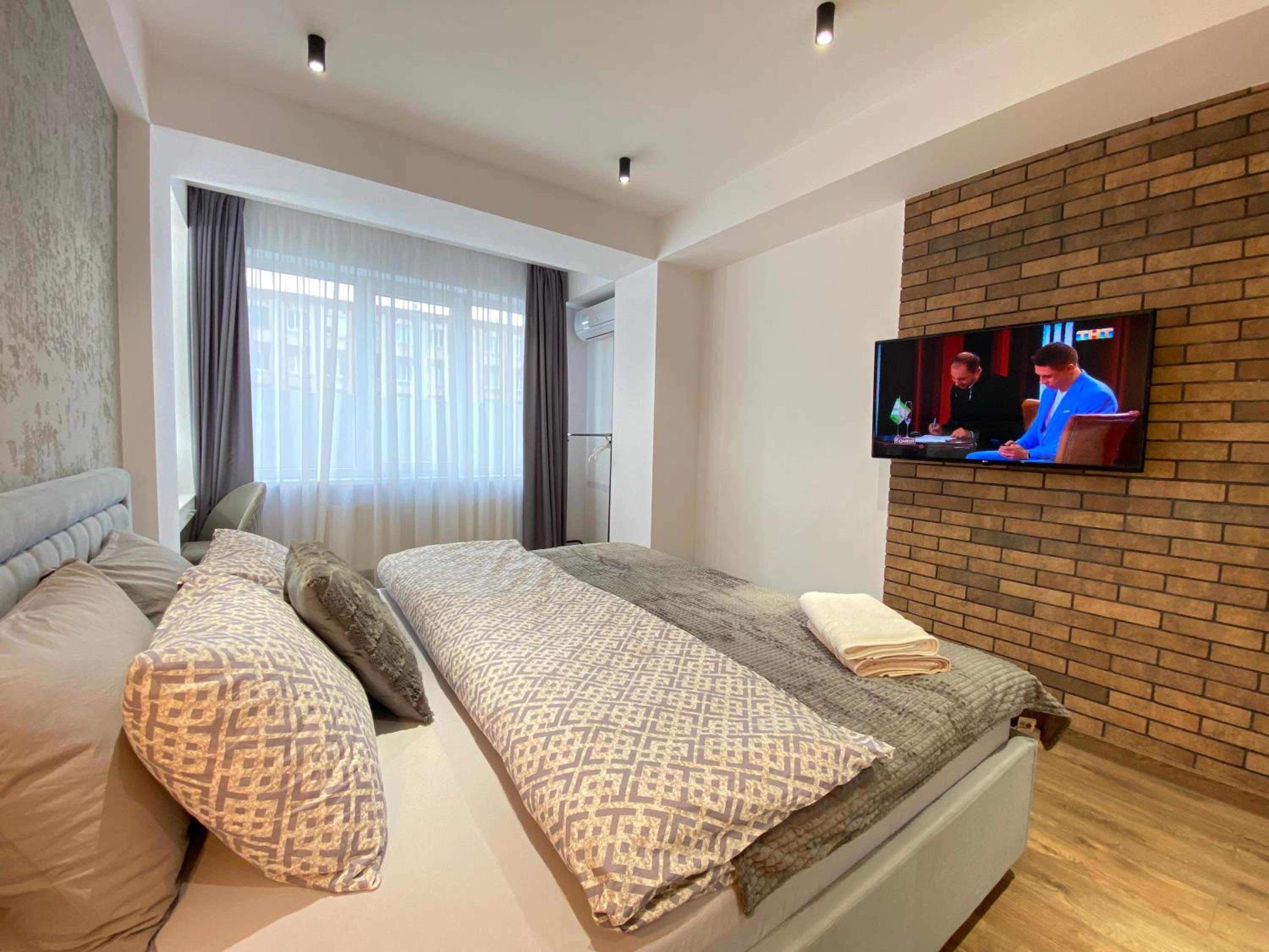 LARGE and MODERN APARTMENT in the CENTRE of CHISINAU