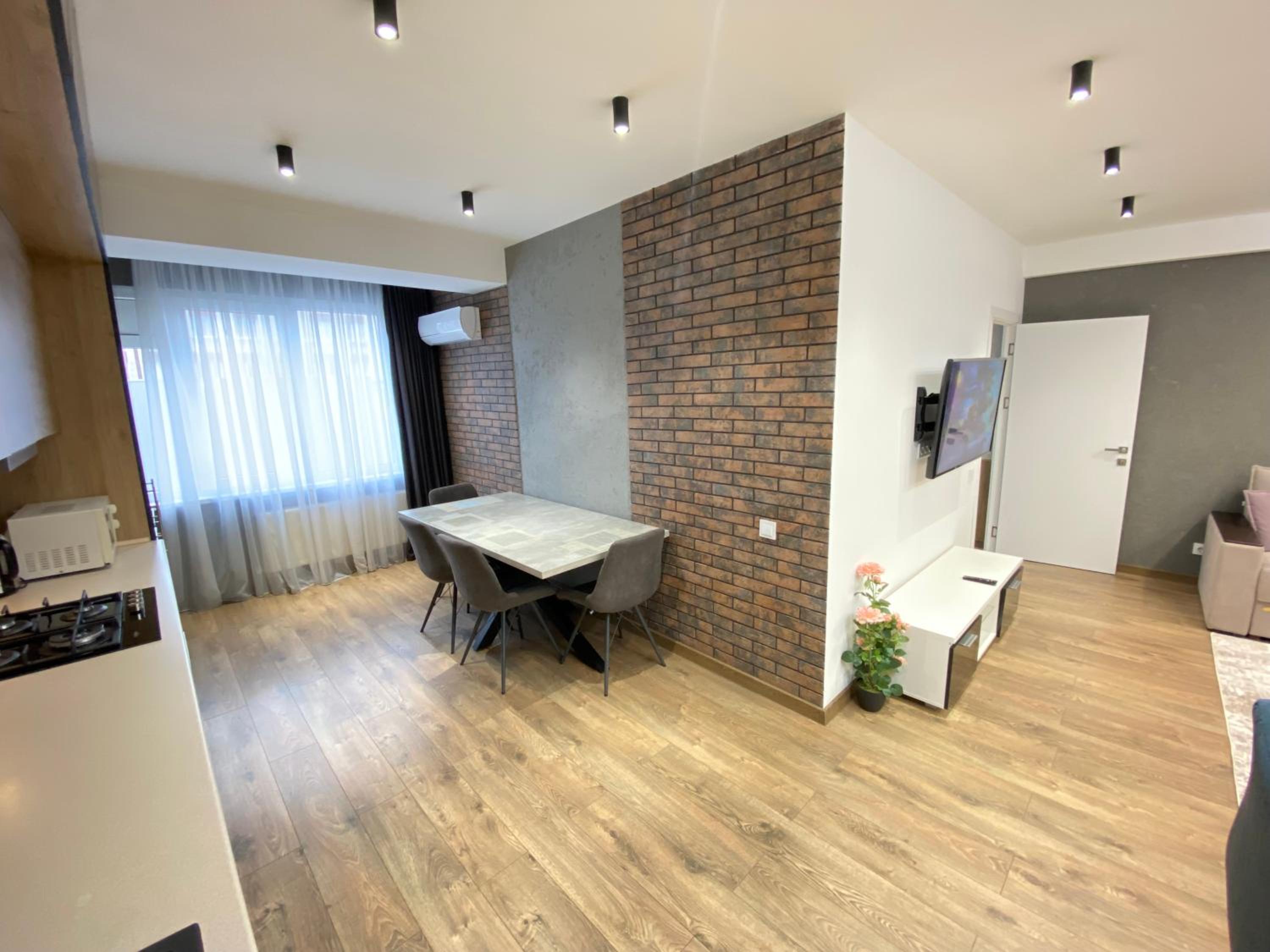 LARGE and MODERN APARTMENT in the CENTRE of CHISINAU
