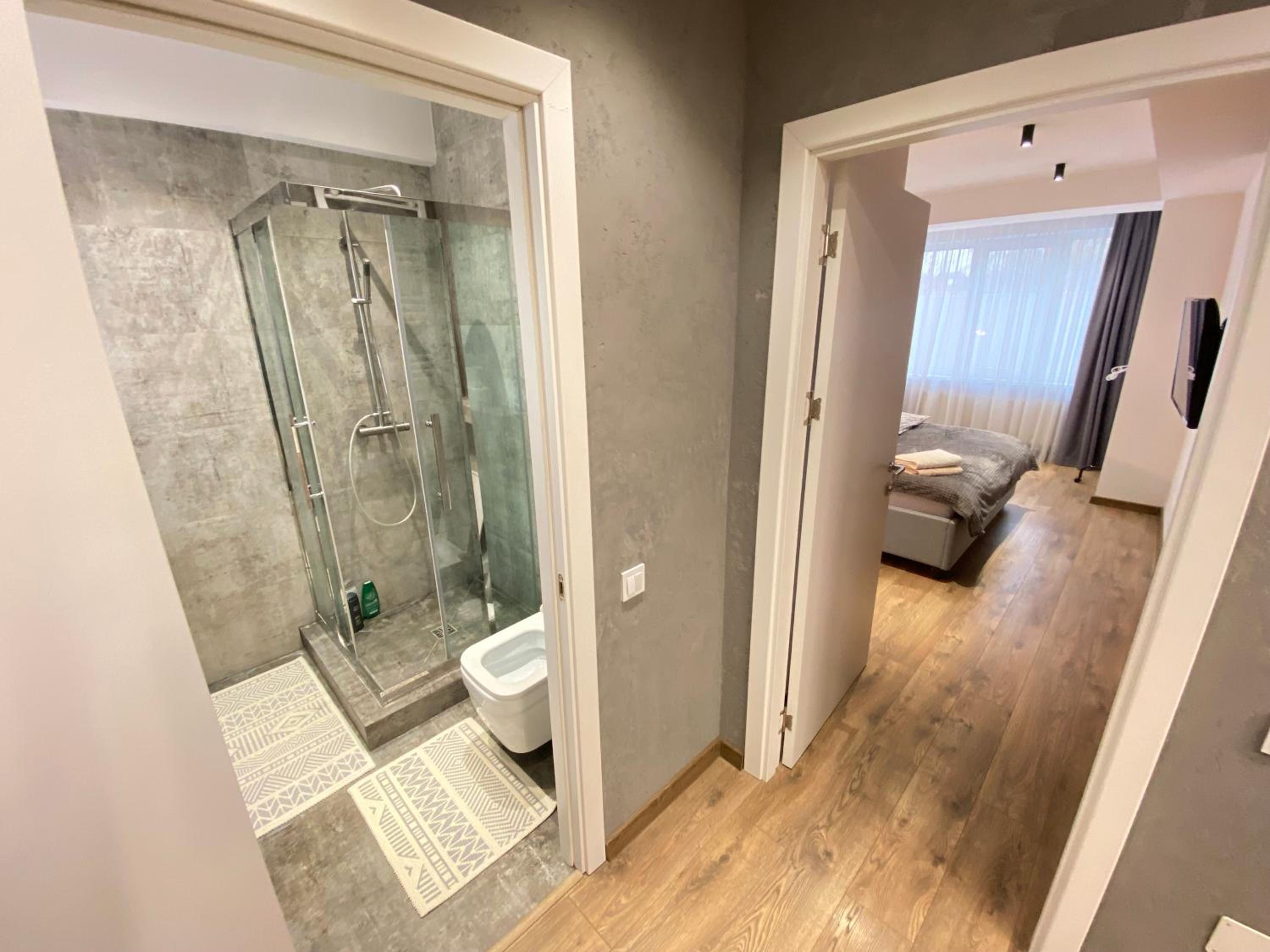 LARGE and MODERN APARTMENT in the CENTRE of CHISINAU