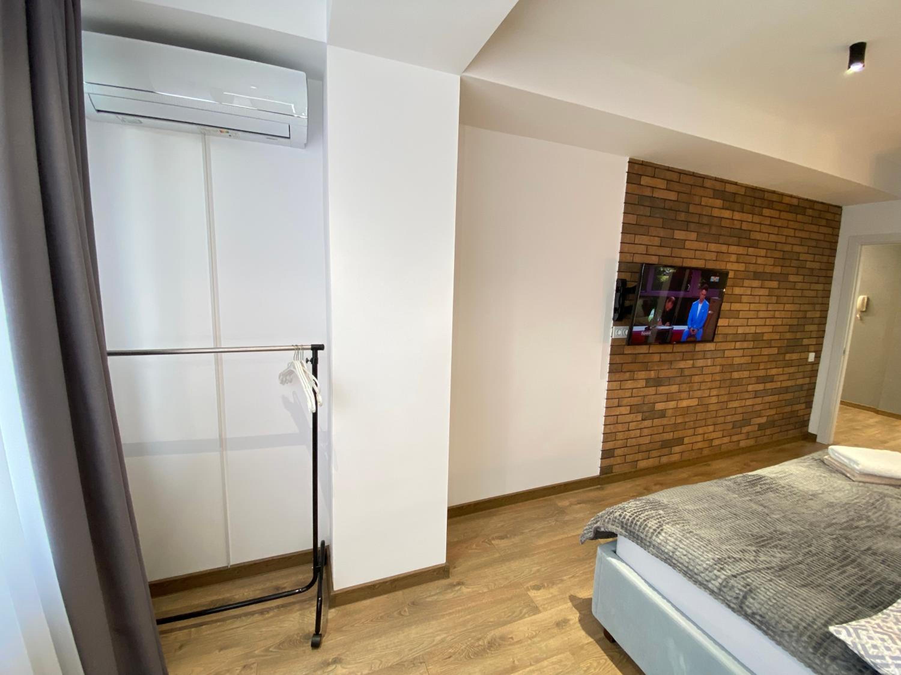 LARGE and MODERN APARTMENT in the CENTRE of CHISINAU