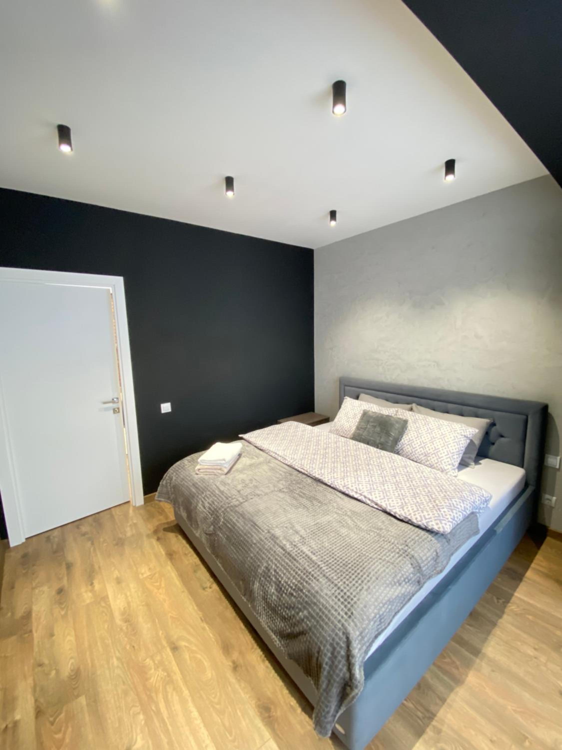 LARGE and MODERN APARTMENT in the CENTRE of CHISINAU