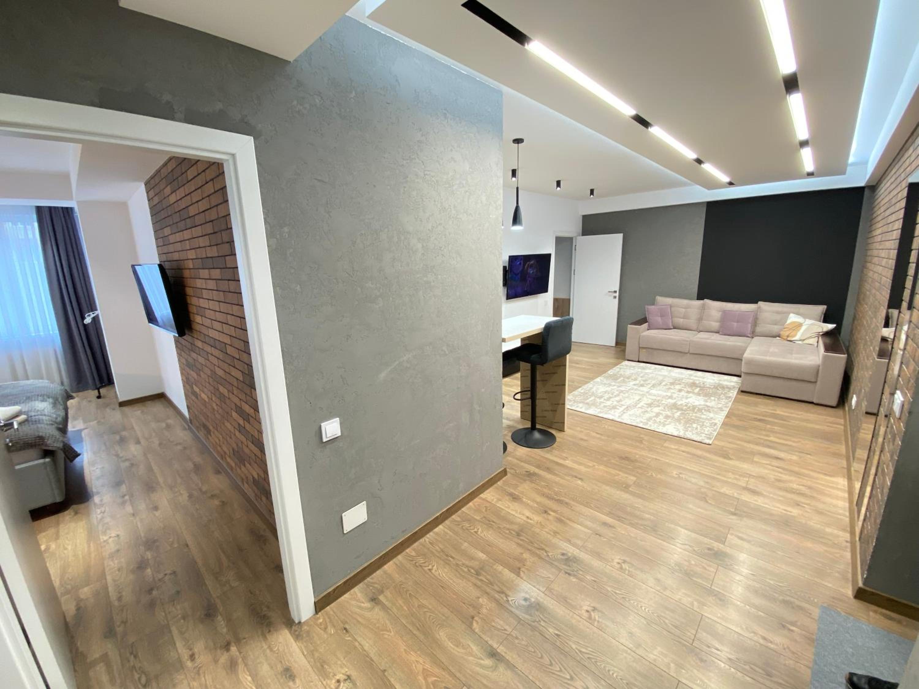 LARGE and MODERN APARTMENT in the CENTRE of CHISINAU