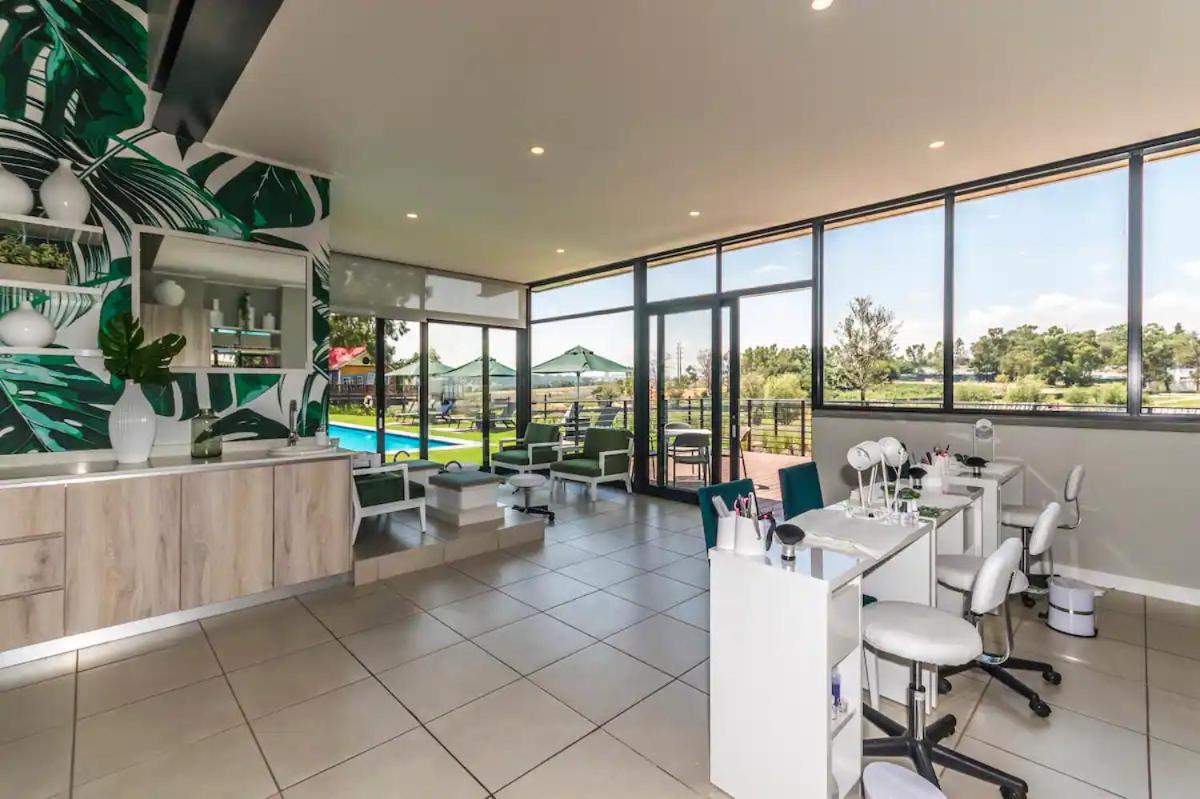 Lifestyle apartment in Sandton - Urban39 view 4