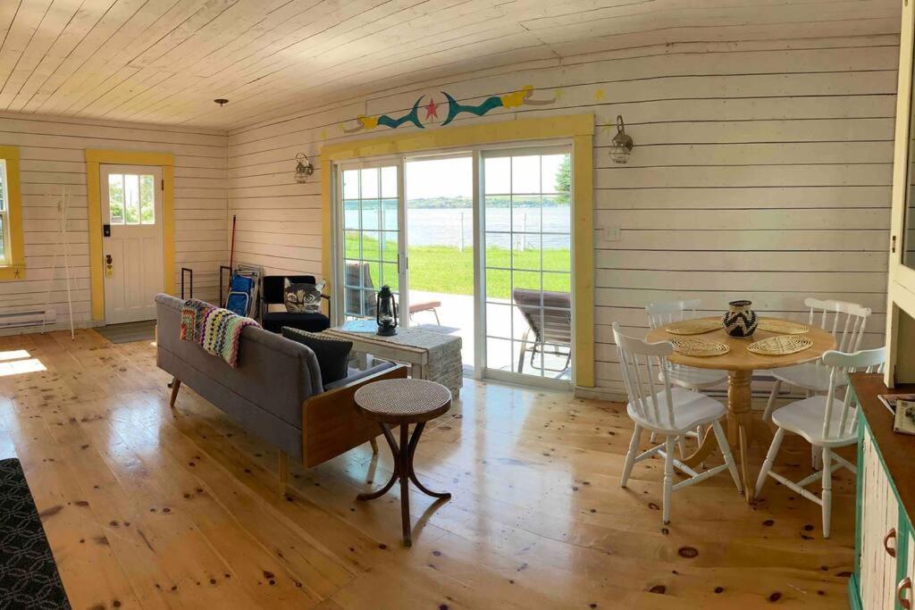 Sea Cliff Cottage
