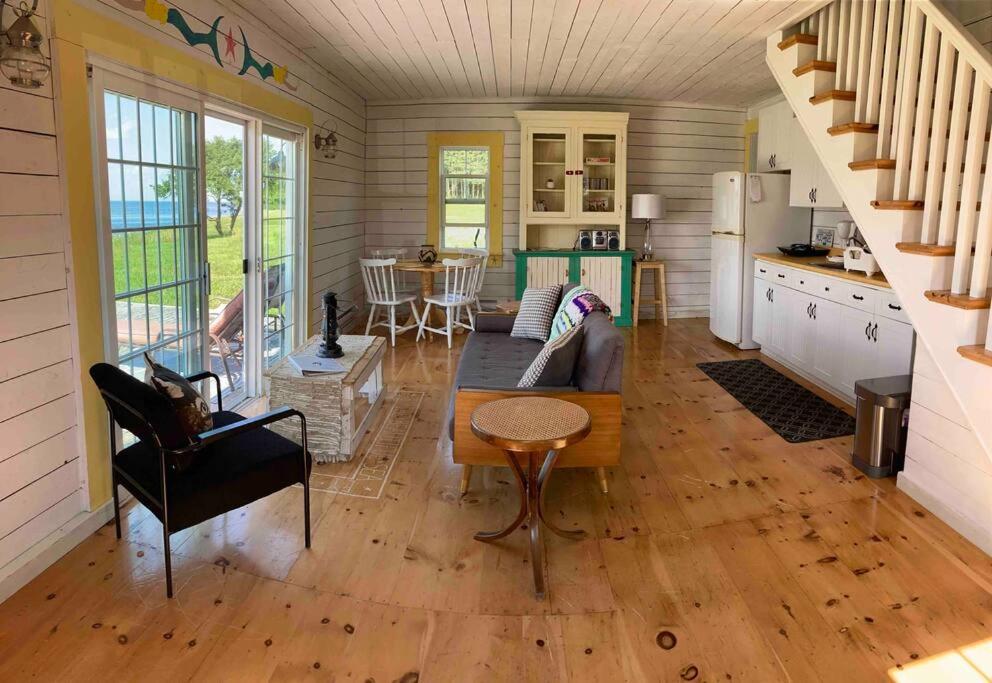 Sea Cliff Cottage