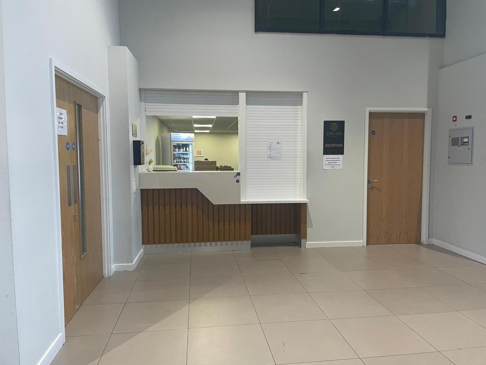 Adelphi Wharf Apartments by Beehosting