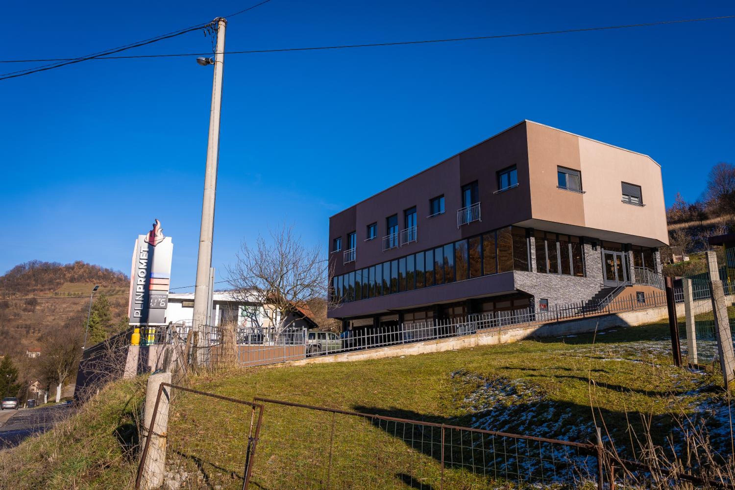 Ema, Asja, Eda Apartments