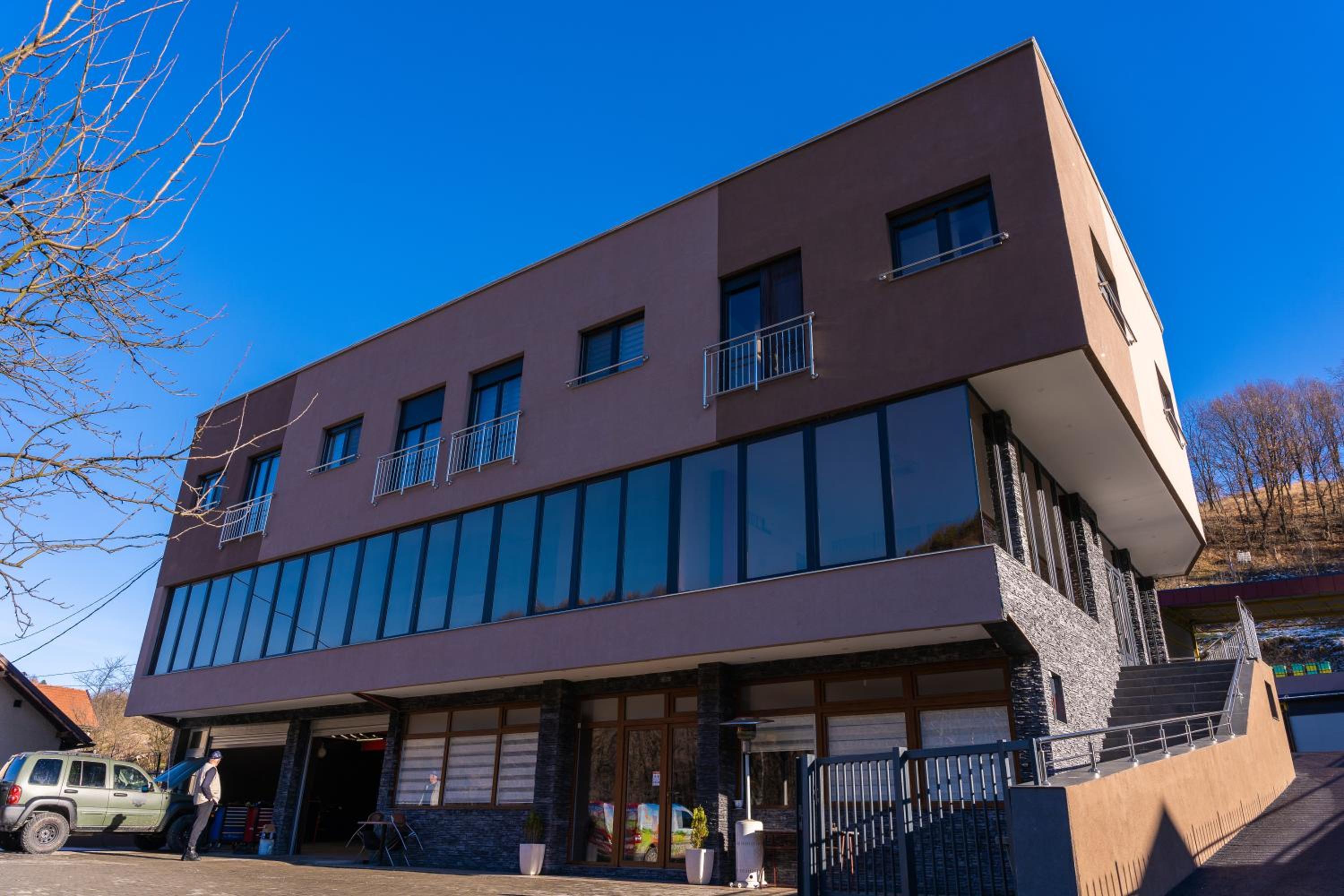 Ema, Asja, Eda Apartments
