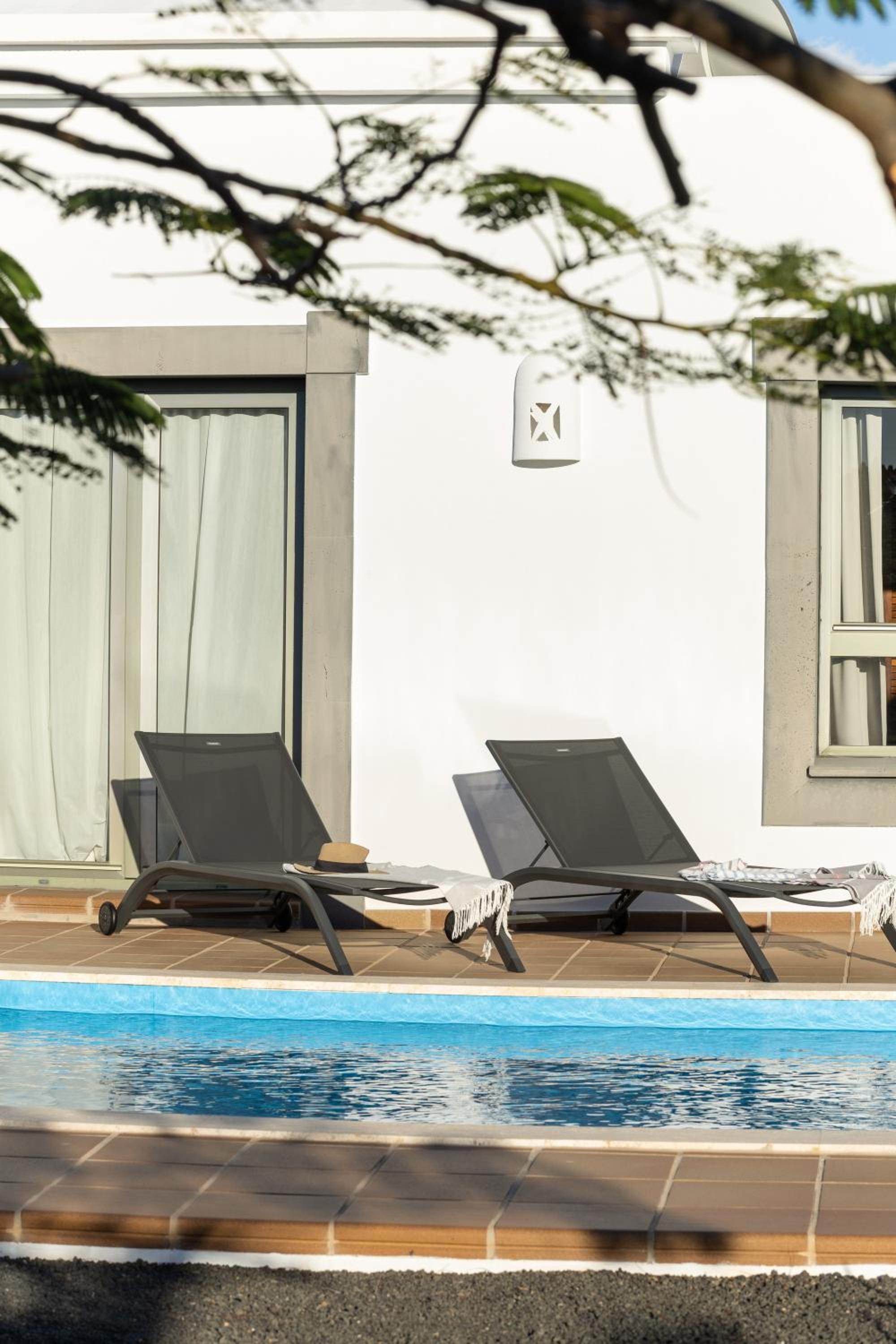 Villa Mo Luxury Heated Pool