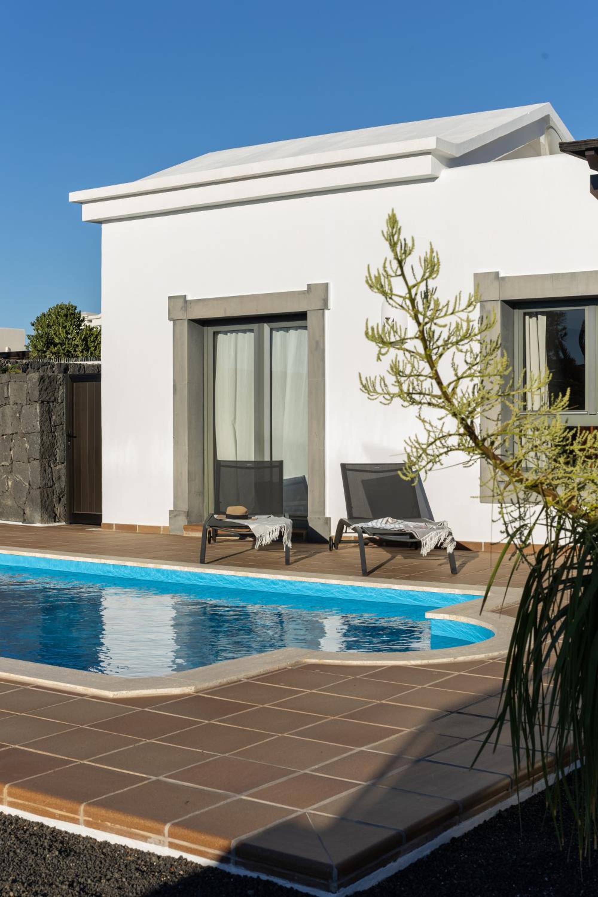 Villa Mo Luxury Heated Pool