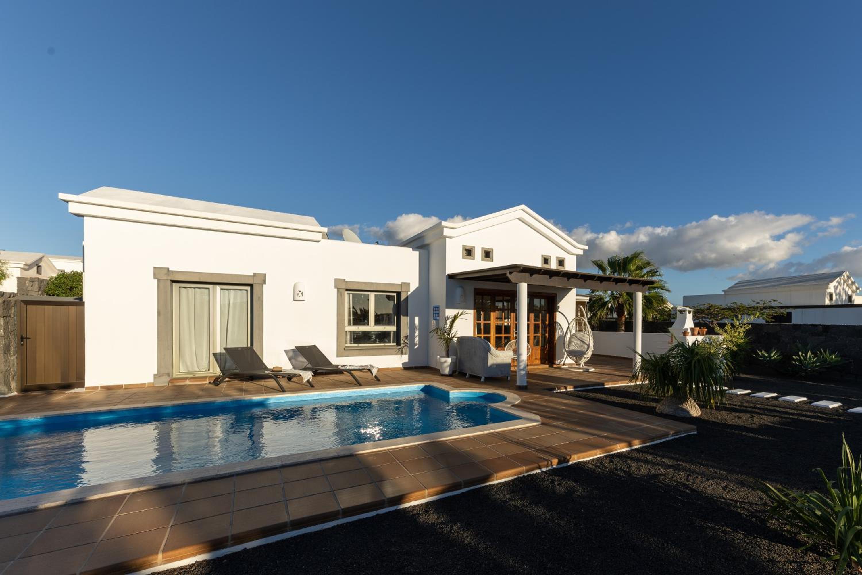 Villa Mo Luxury Heated Pool