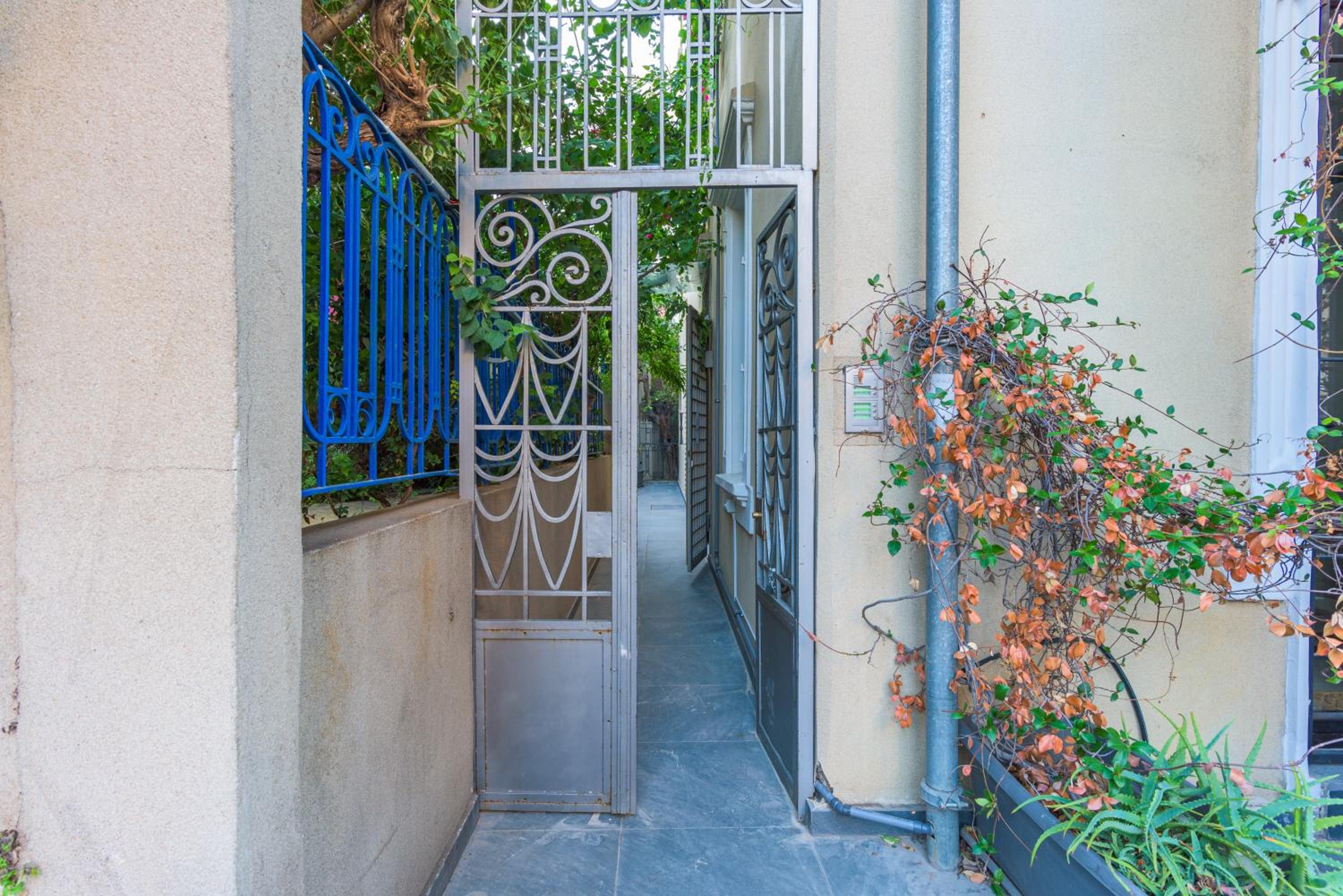 961 Station Apartments in Mar Mikhael view 2