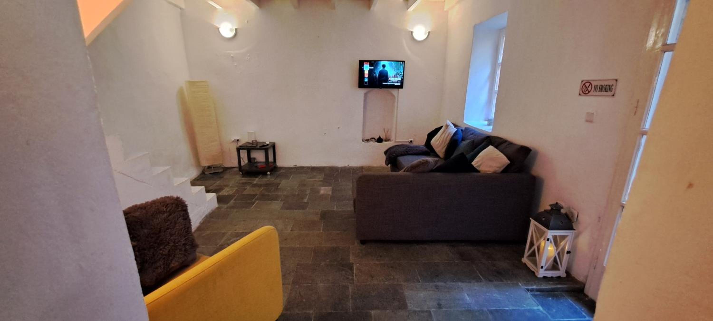 The Retreat in the heart of Old Town Rhodes