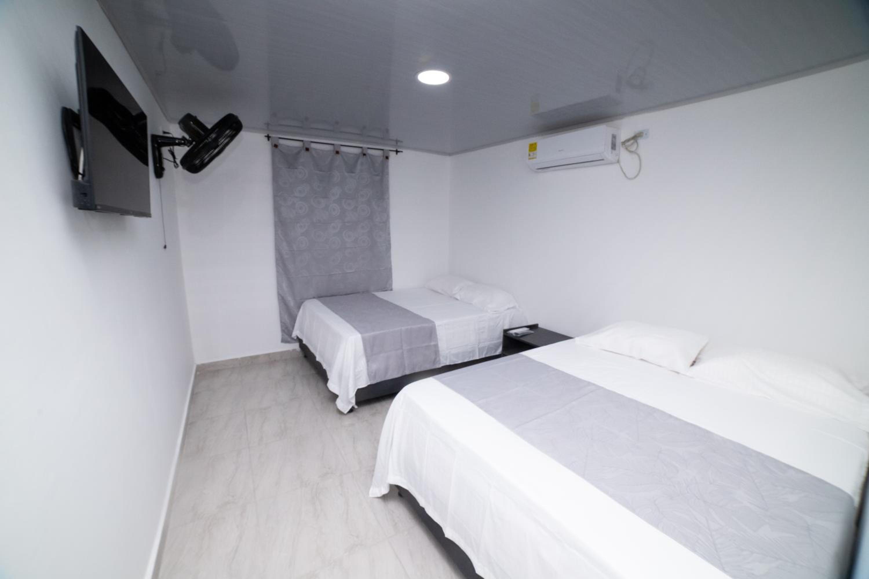 Hotel Santa Marta Tropical