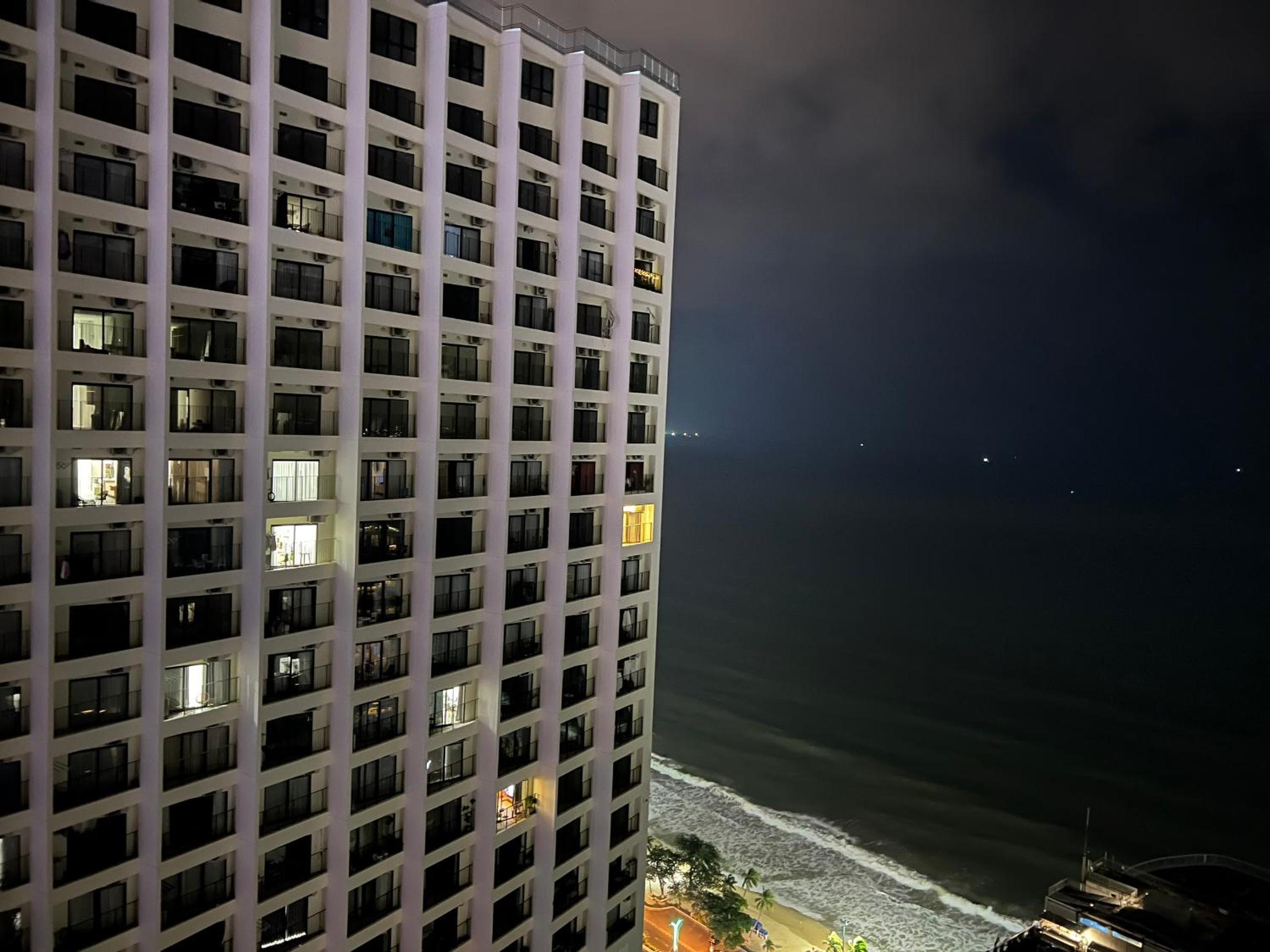 HONEY MOON