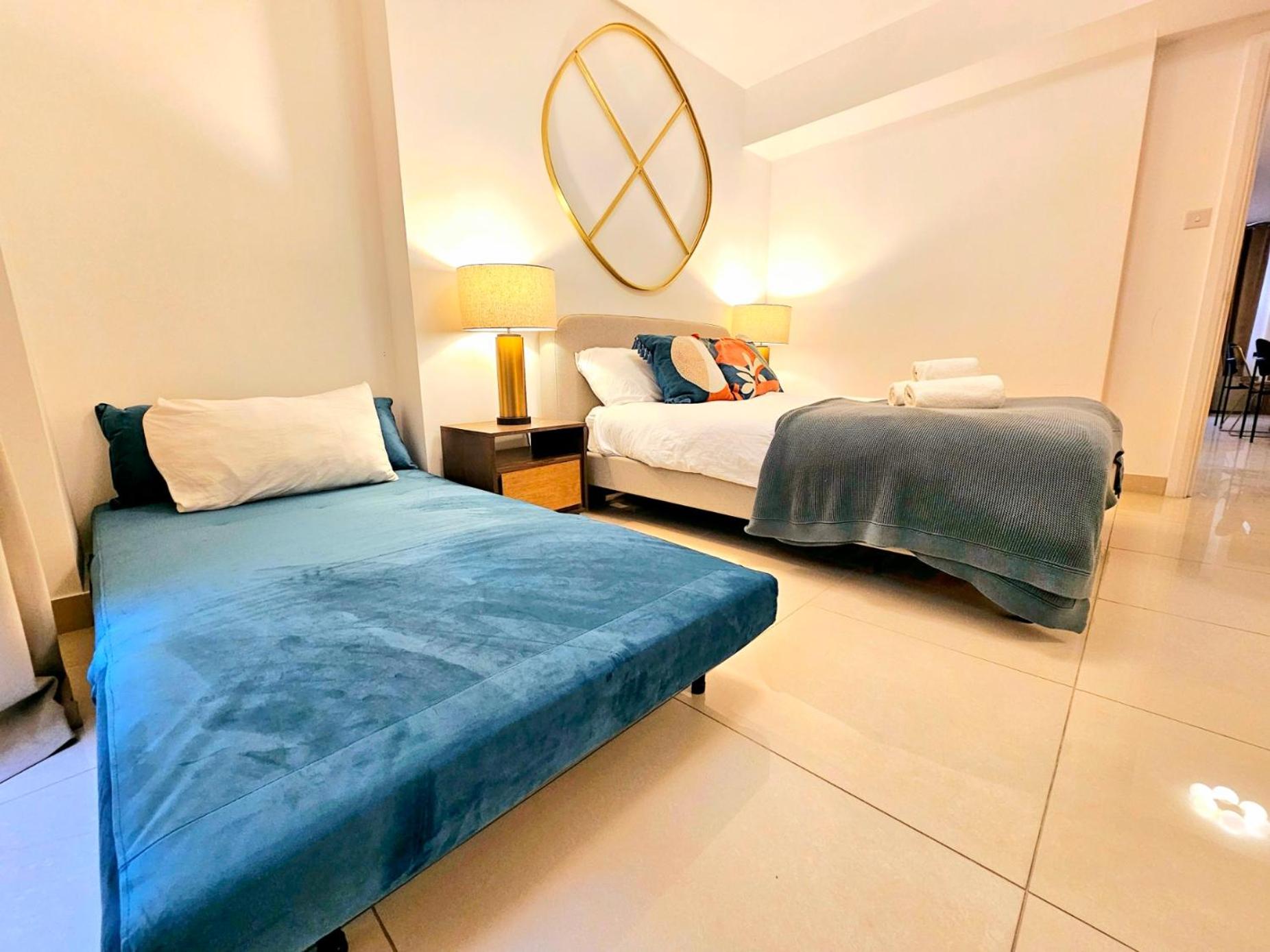 Modern Hyde Park Home with Private Entrance & Private Back Patio near Bayswater & Paddington Stations