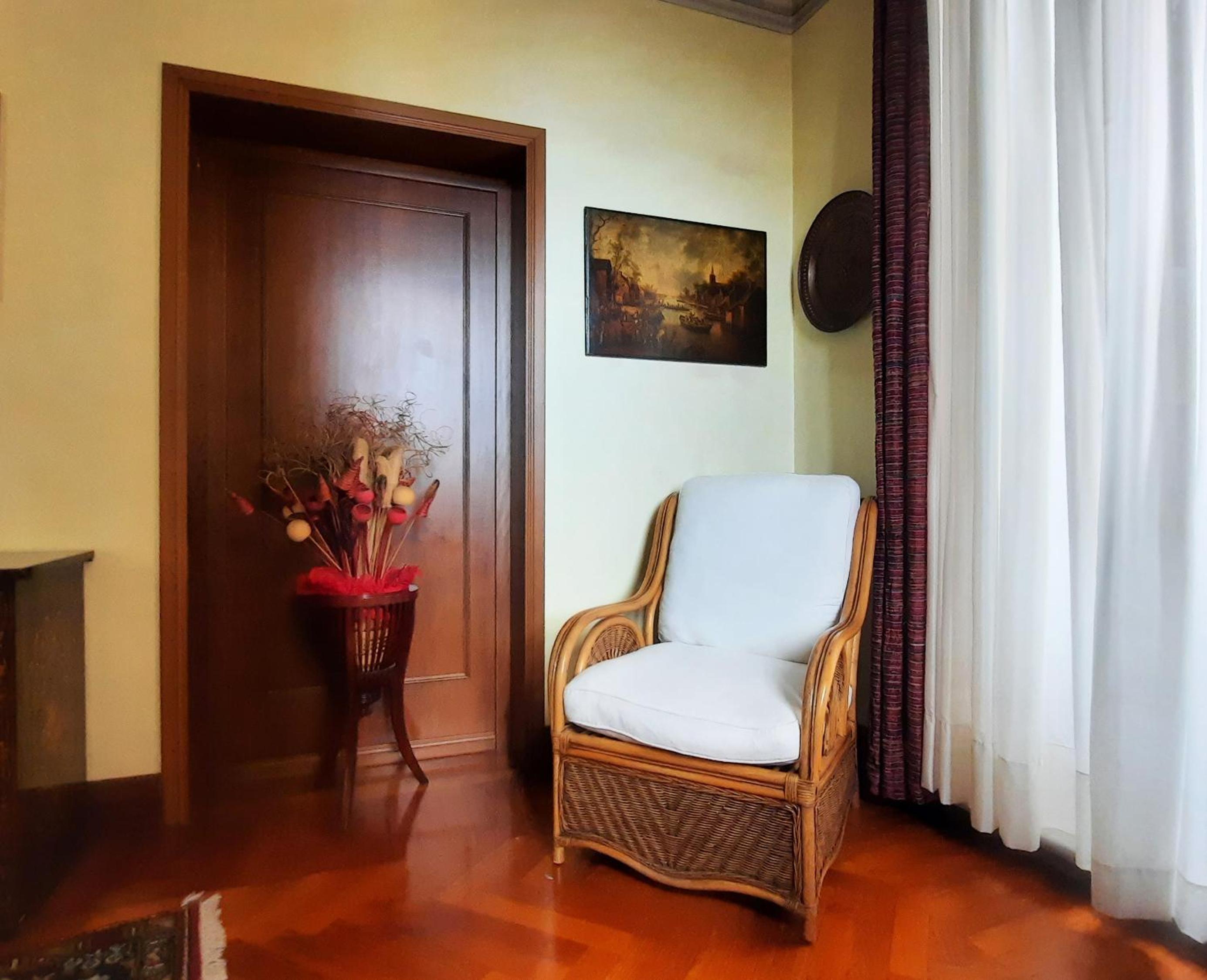 Ecco Marino Casa Vacanze view 5