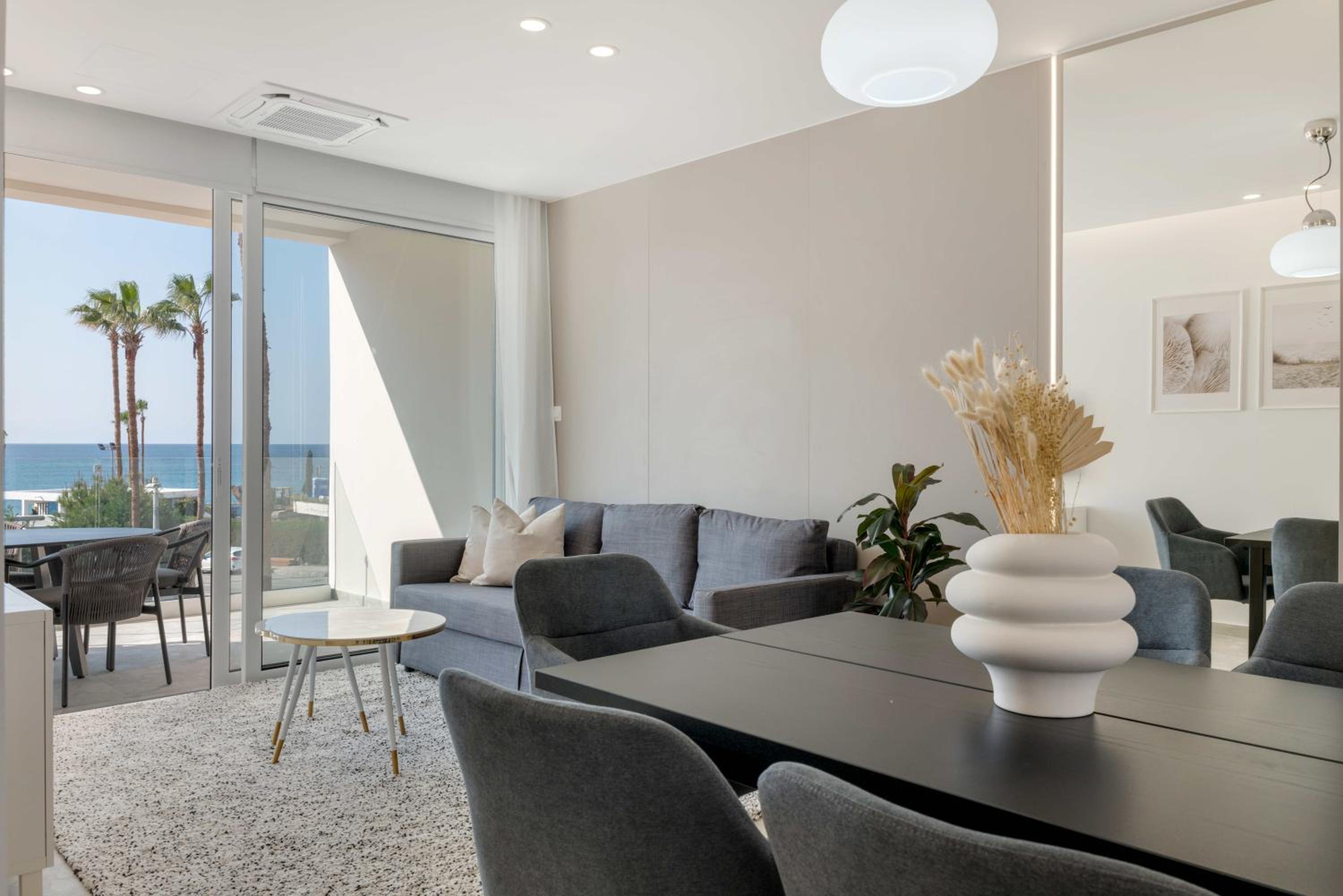 Phaedrus Living: Seaview Luxury Flat Limnaria 150