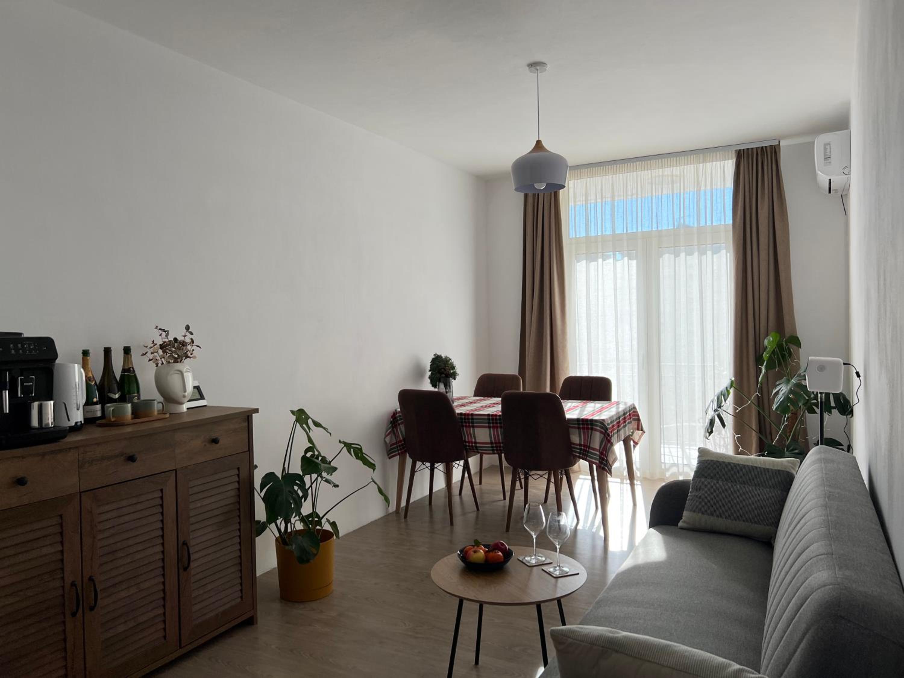 Cherry Apartment