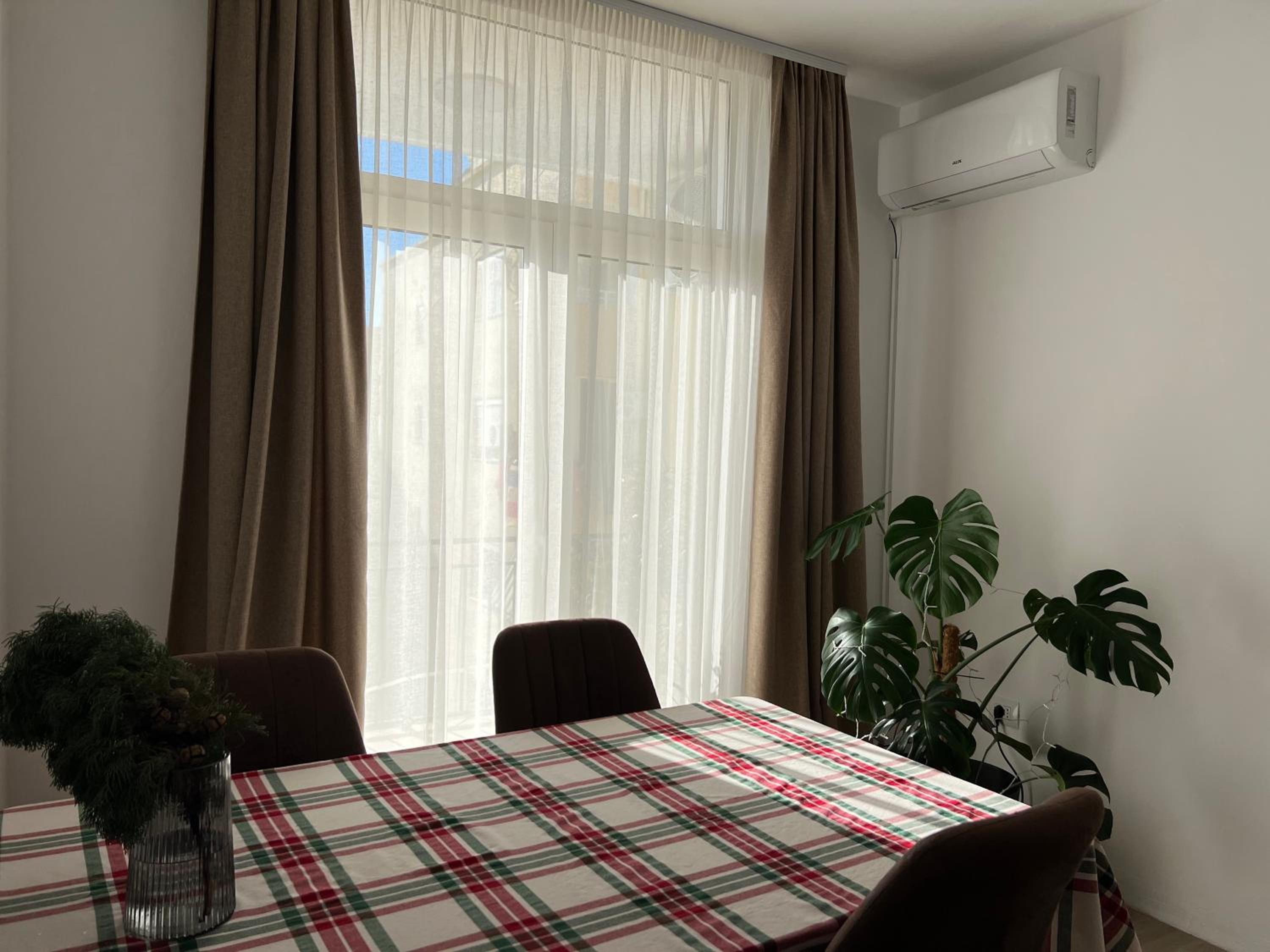 Cherry Apartment