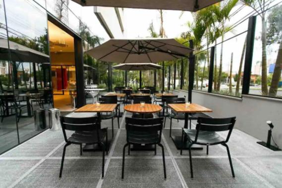 Studio Helbor Stay Batel - Sofisticação, Conforto, Localização e Vista Privilegiada