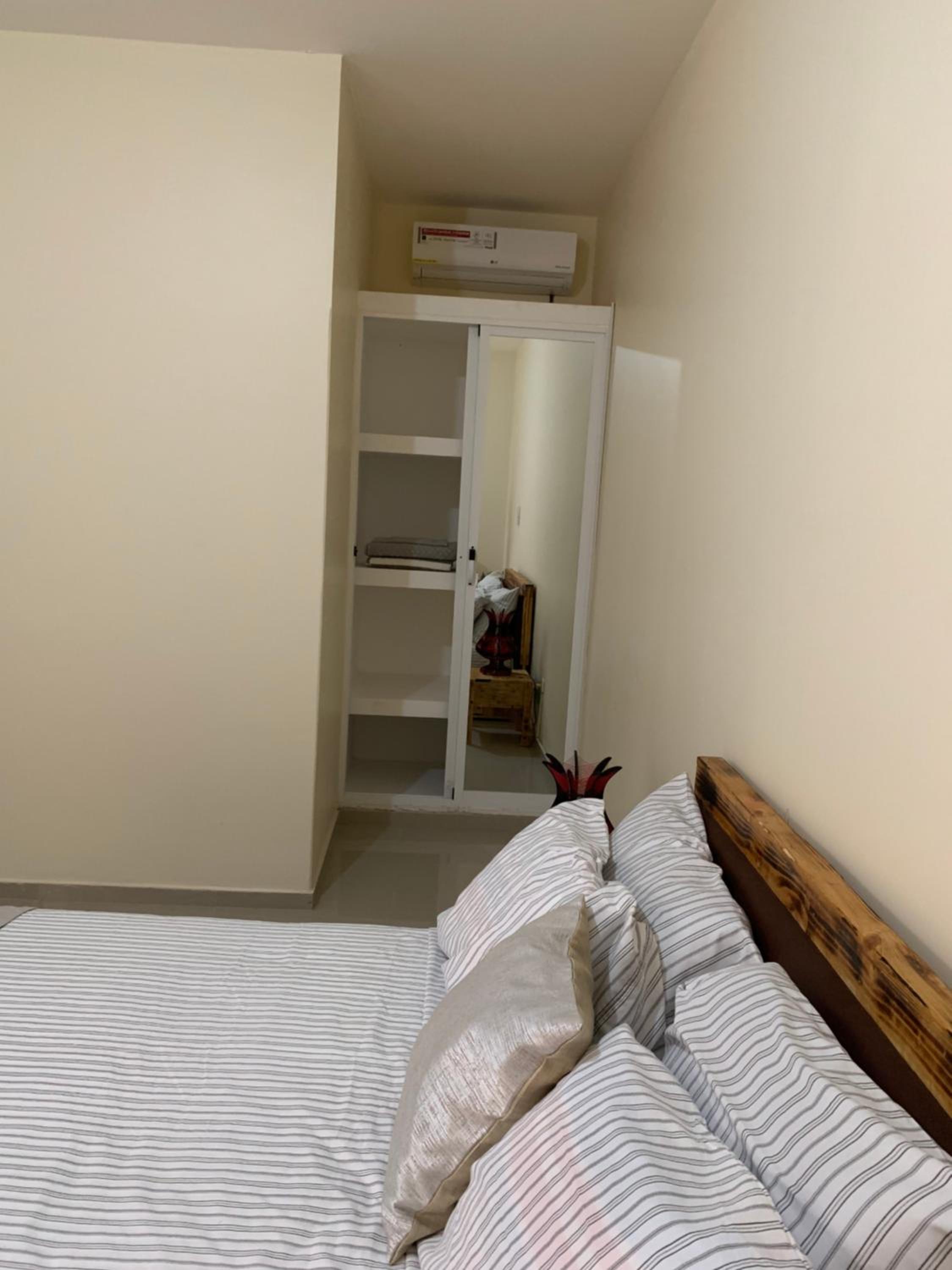J Martins Apart Hotel