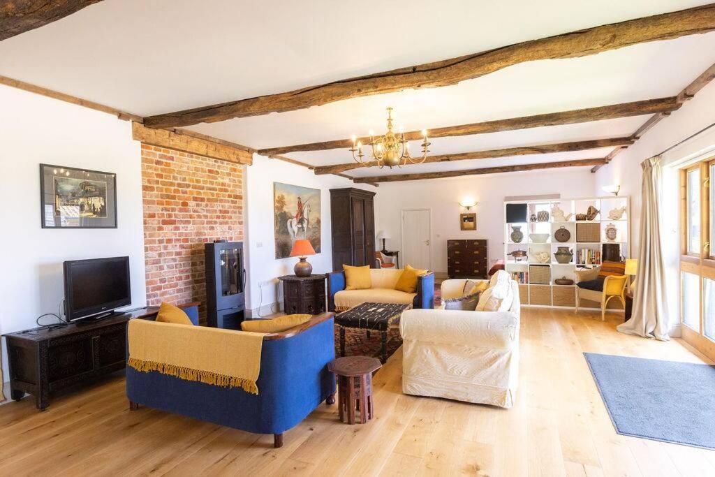 The Granary - Wood Farm Barn. Luxury Barn with wonderful countryside views view 4