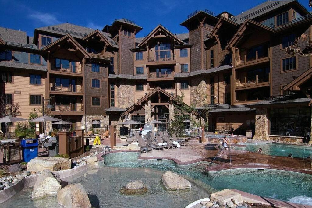 Grand Lodge Peak 7 - 2 bedroom Ski in/Ski out view 3