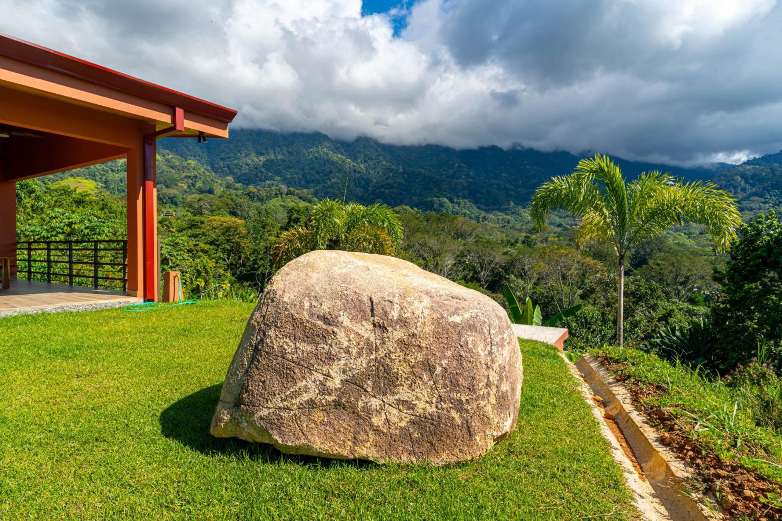Villa Roca Ocean to Mountain Views - by Pura Villas