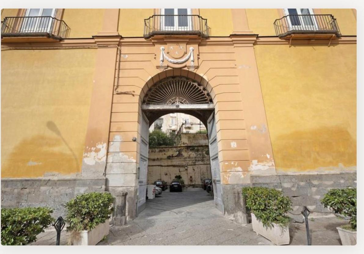 HOLIDAY HOME TARSIA Vicino PIAZZA DANTE - TOLEDO