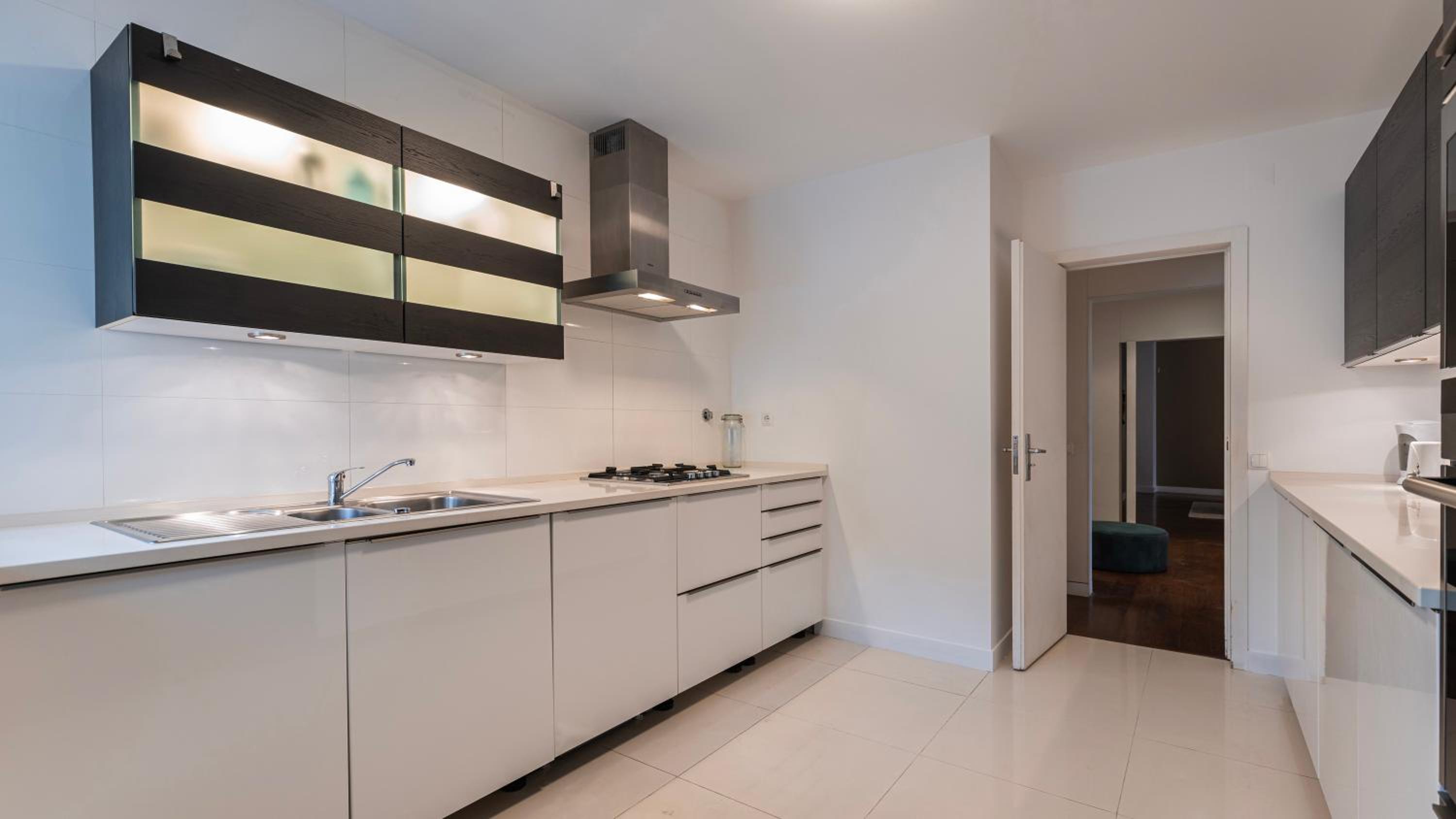 Classy 3BDR Property by LovelyStay