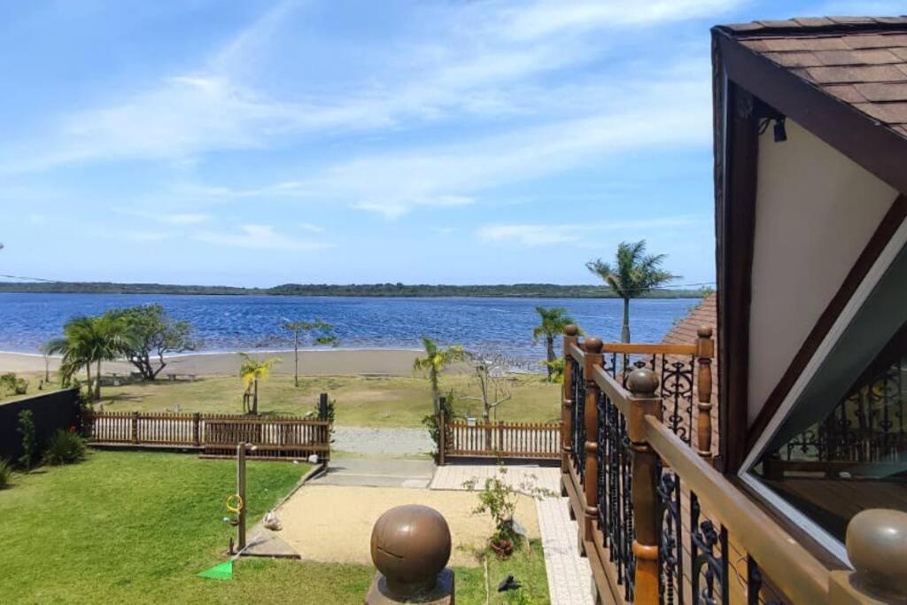 Deslumbrante Casa Frente Lagoa