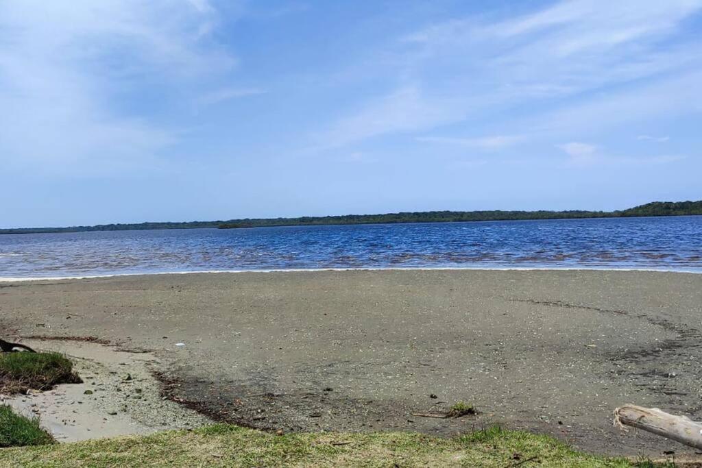 Deslumbrante Casa Frente Lagoa