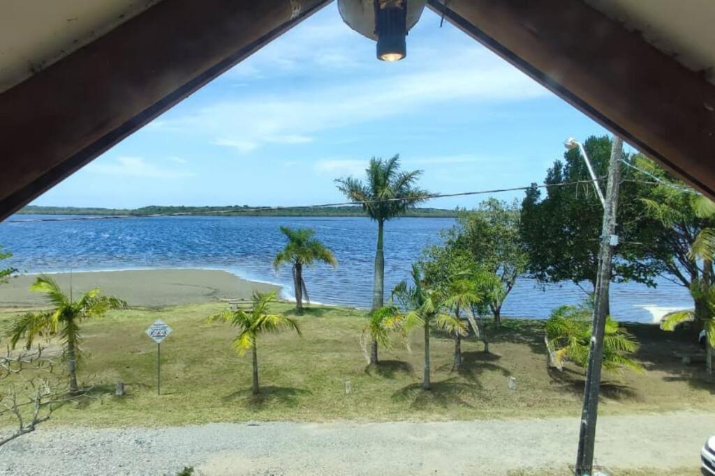 Deslumbrante Casa Frente Lagoa