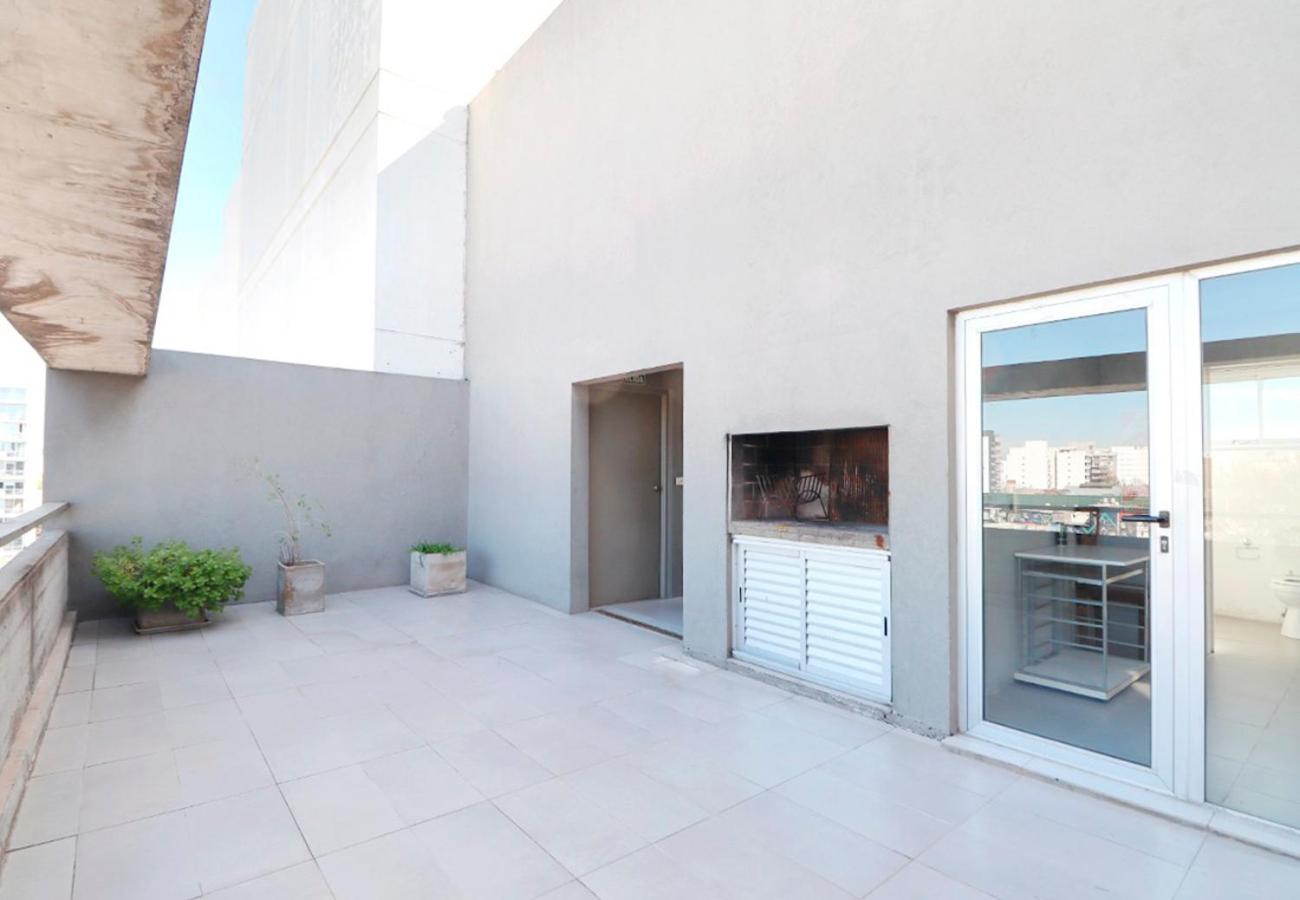 RentUp - Refugio urbano en Palermo con balcon y piscina