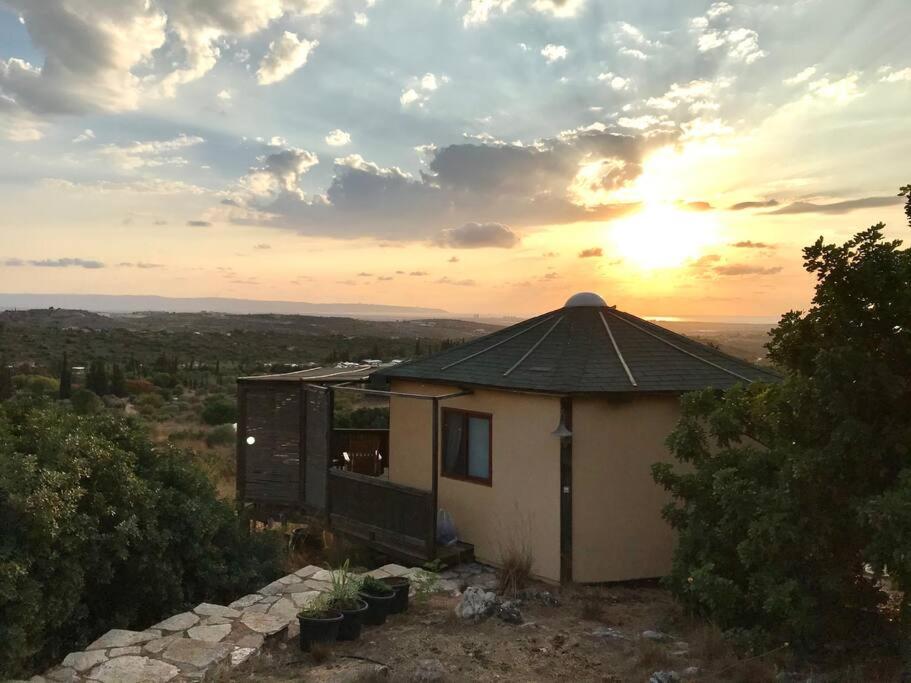 Best View Romantic Cabin In Eco Village Klil view 2
